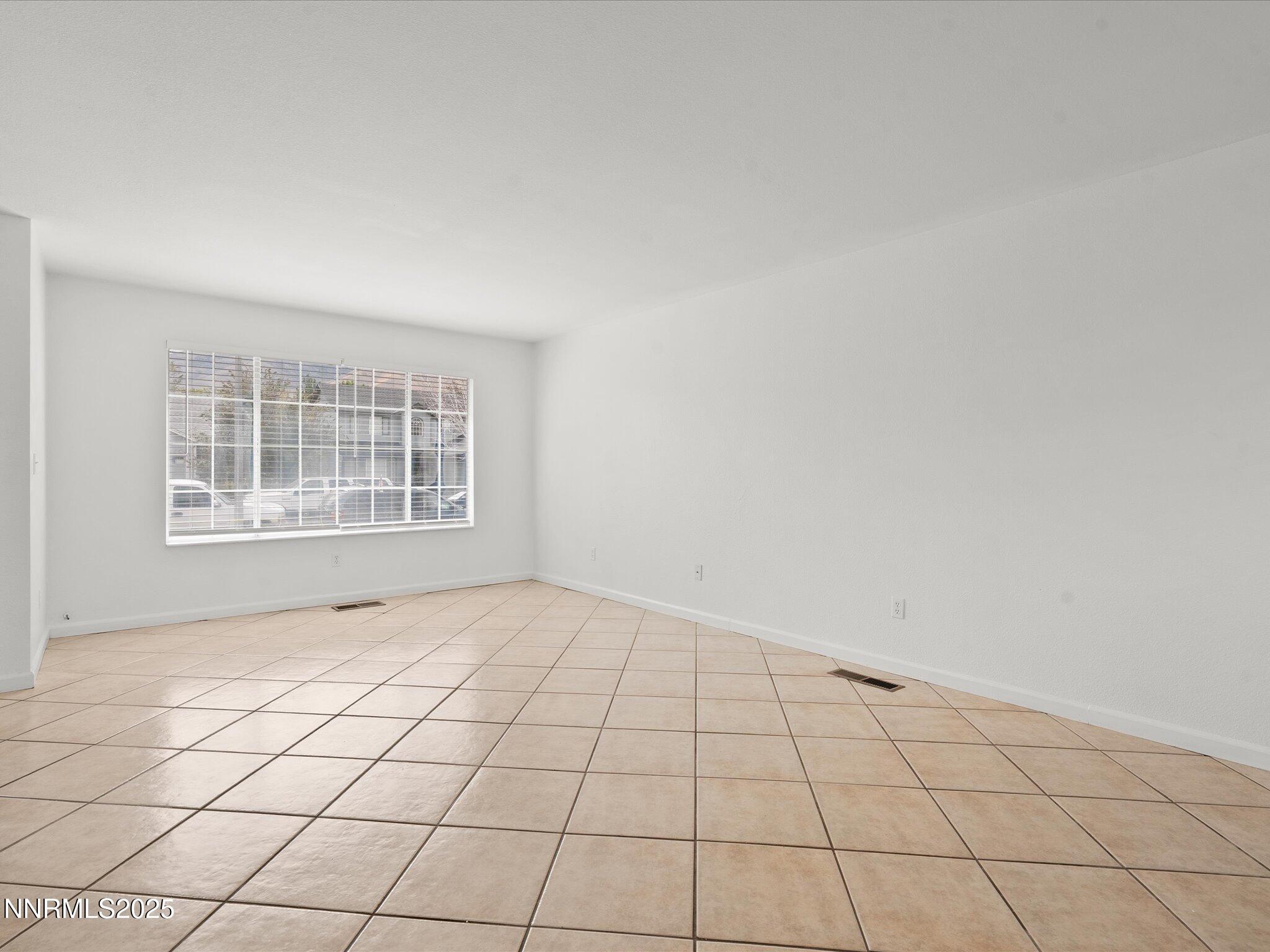 8031 Monterey Shores Drive Property Photo 10