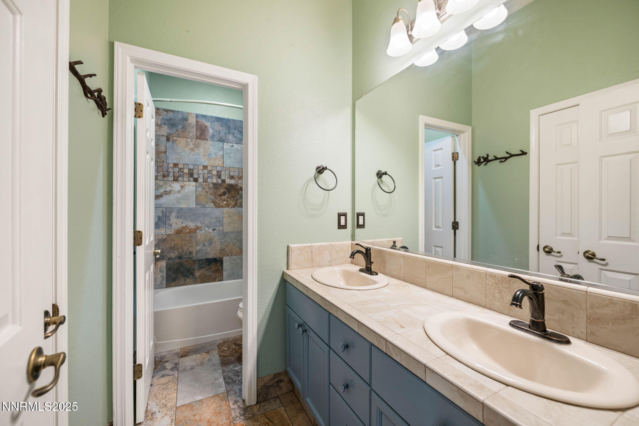 1498 Riverpark Parkway Property Photo 34