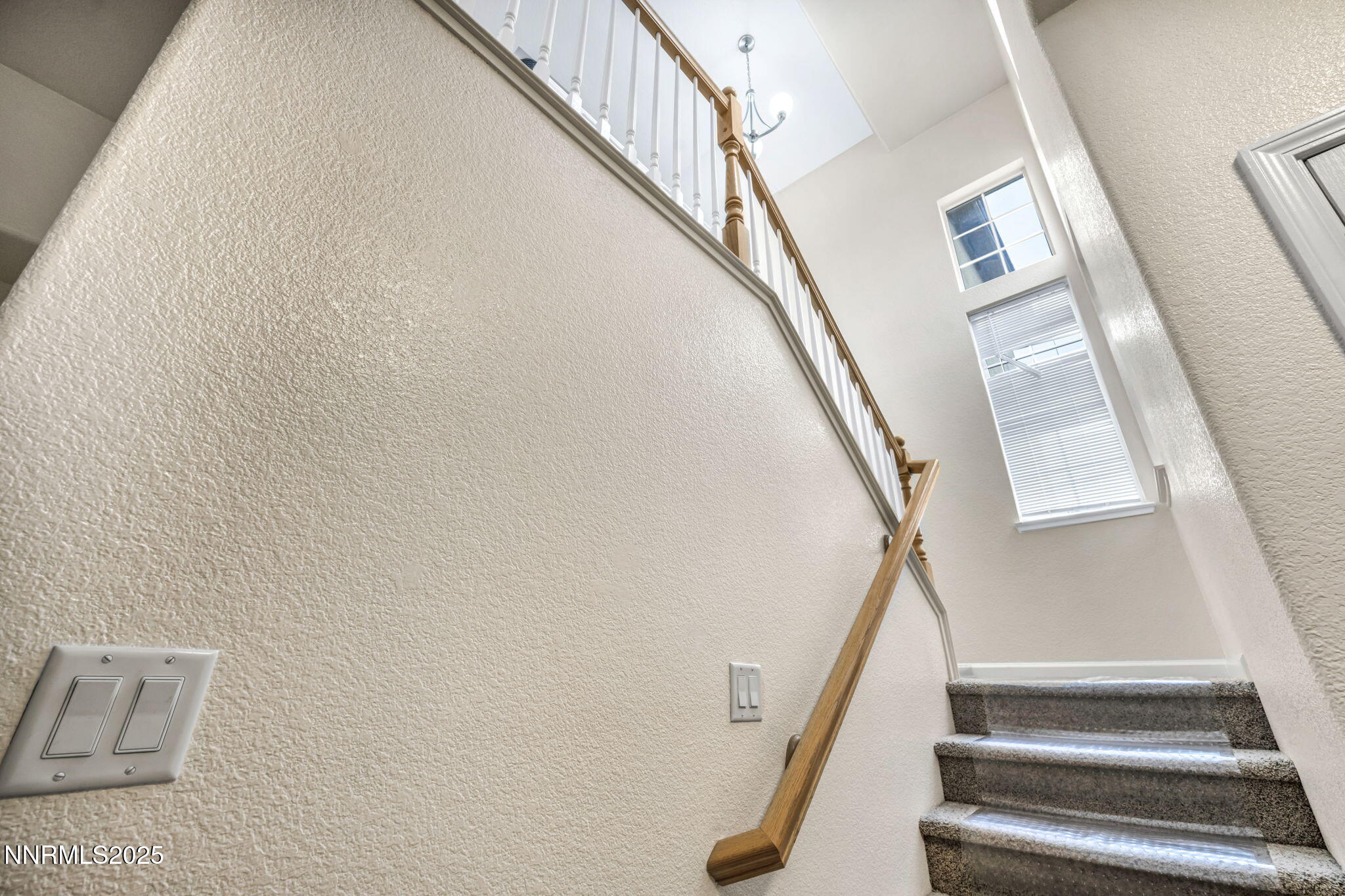 2479 Napoli Drive Property Photo 14