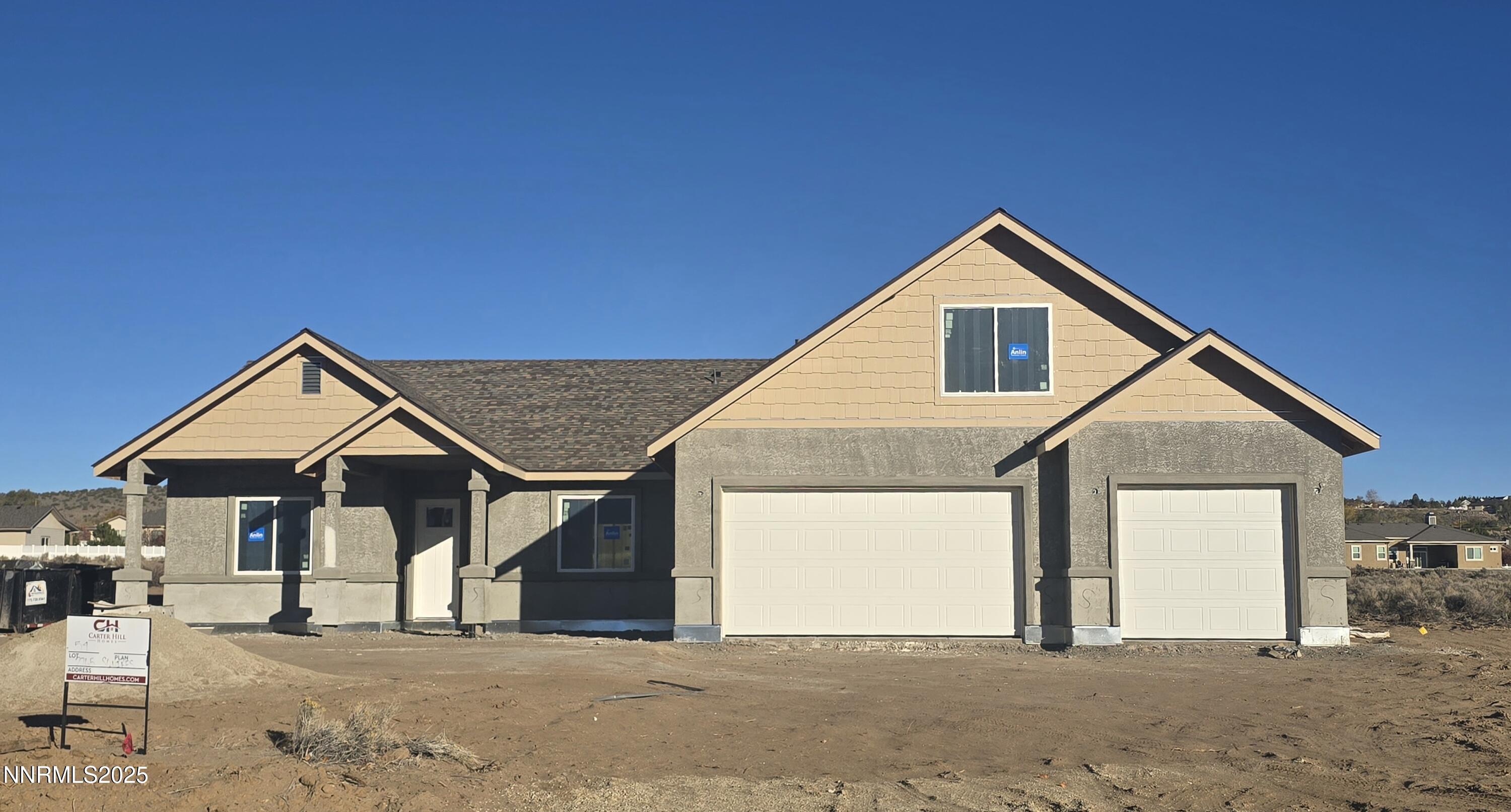 2765 Squires Street Property Photo 1