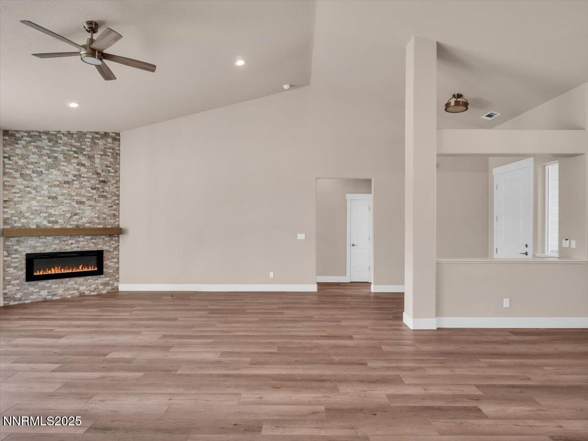 2765 Squires Street Property Photo 7