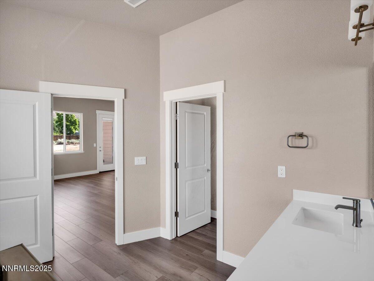 2765 Squires Street Property Photo 9