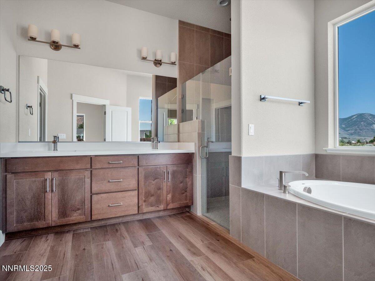 2765 Squires Street Property Photo 11