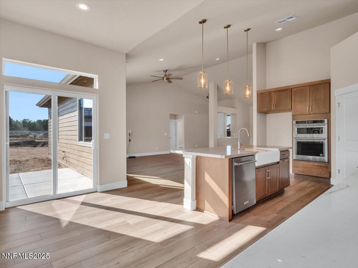 2765 Squires Street Property Photo 27