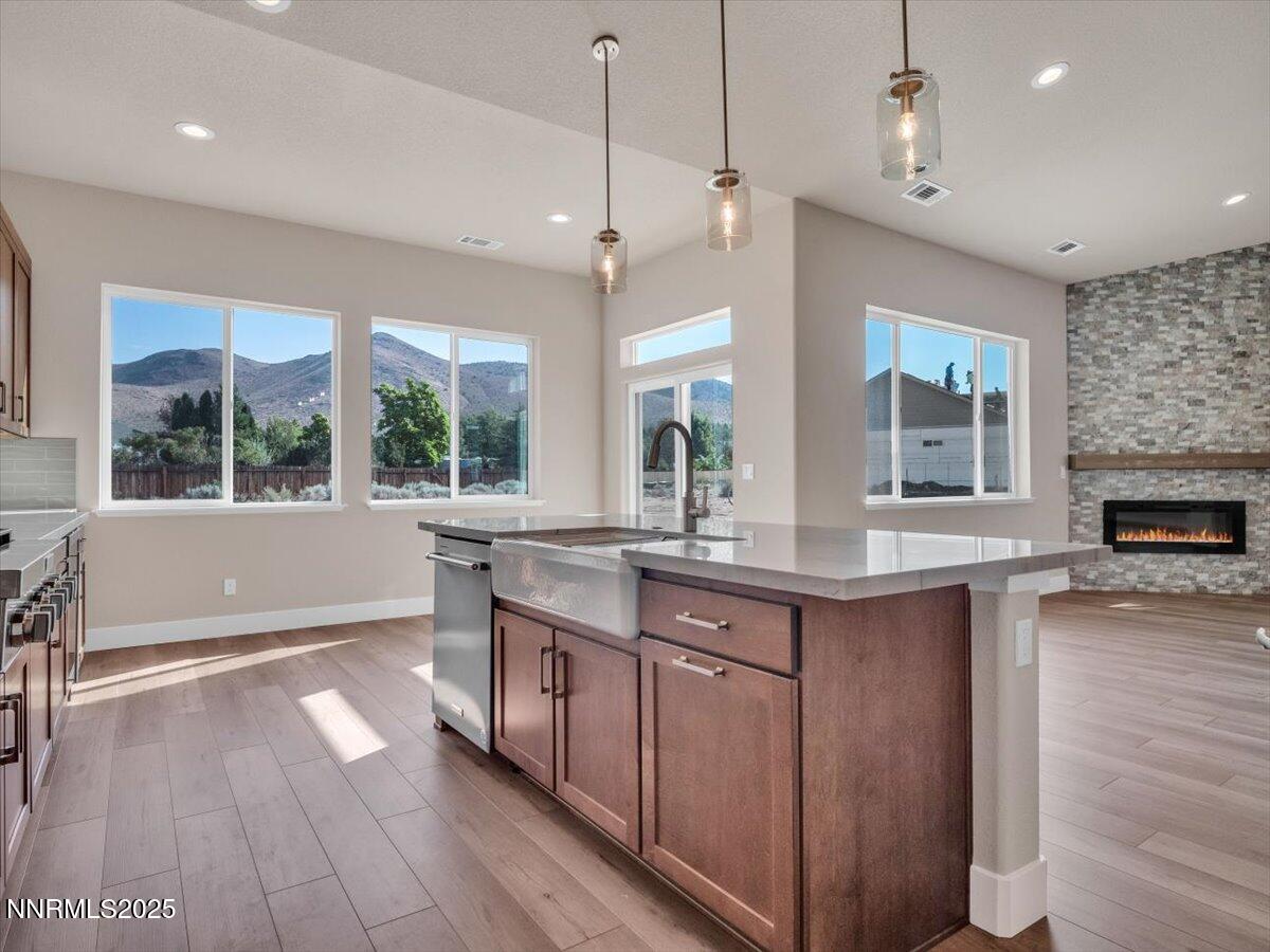 2765 Squires Street Property Photo 28