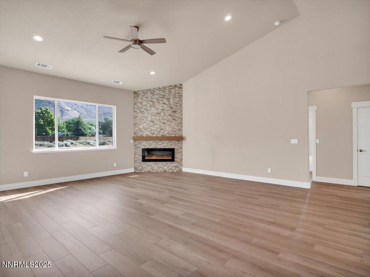 2765 Squires Street Property Photo 33