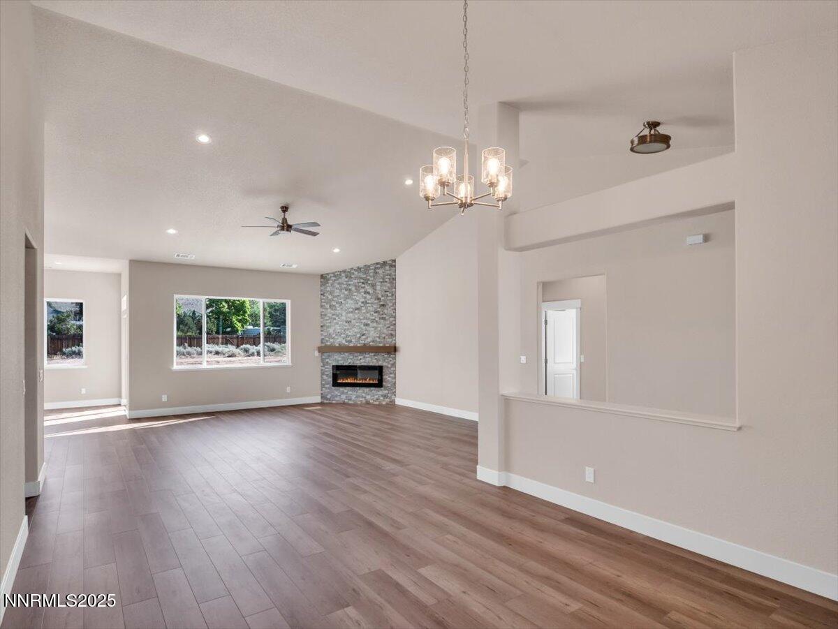 2765 Squires Street Property Photo 34