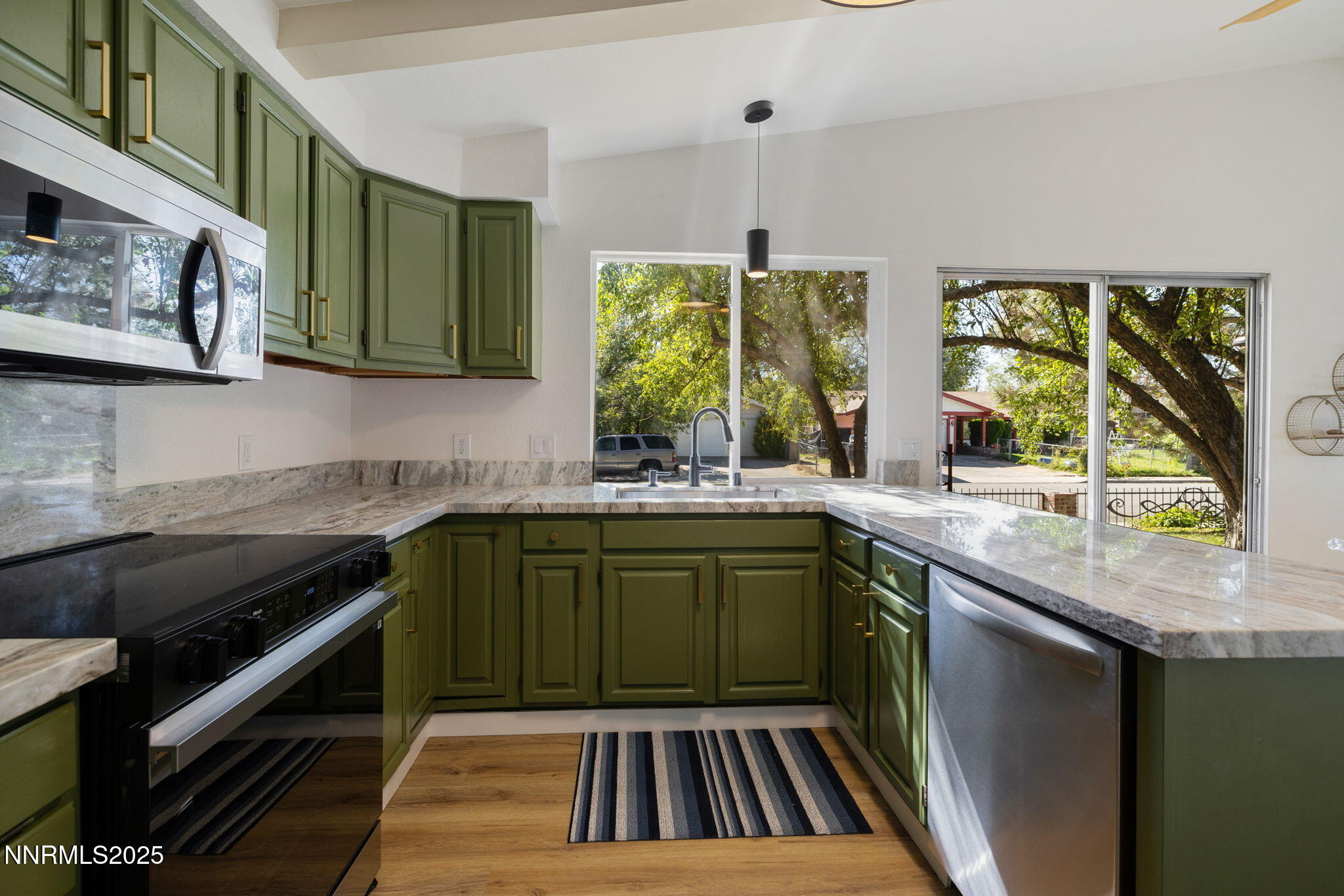 707 Glen Meadow Drive Property Photo 12