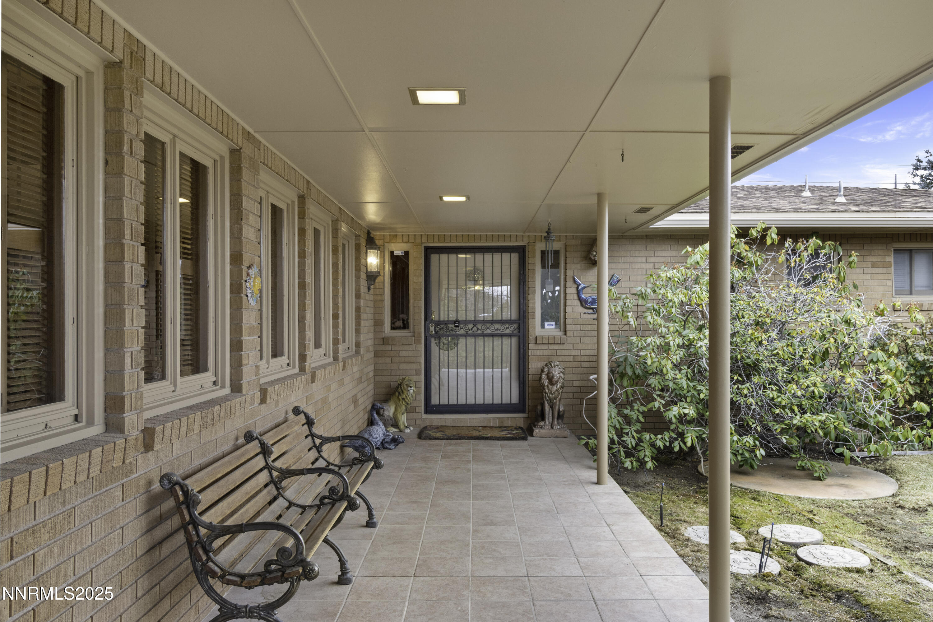 1885 Solari Drive Property Photo 3