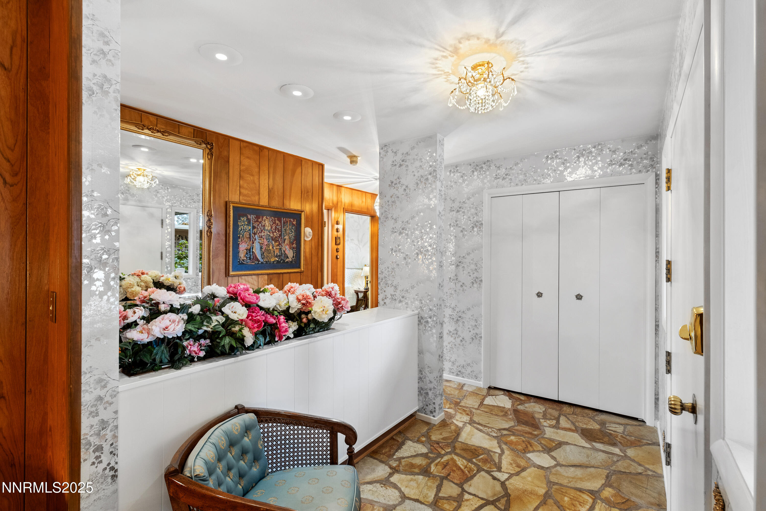 1885 Solari Drive Property Photo 5