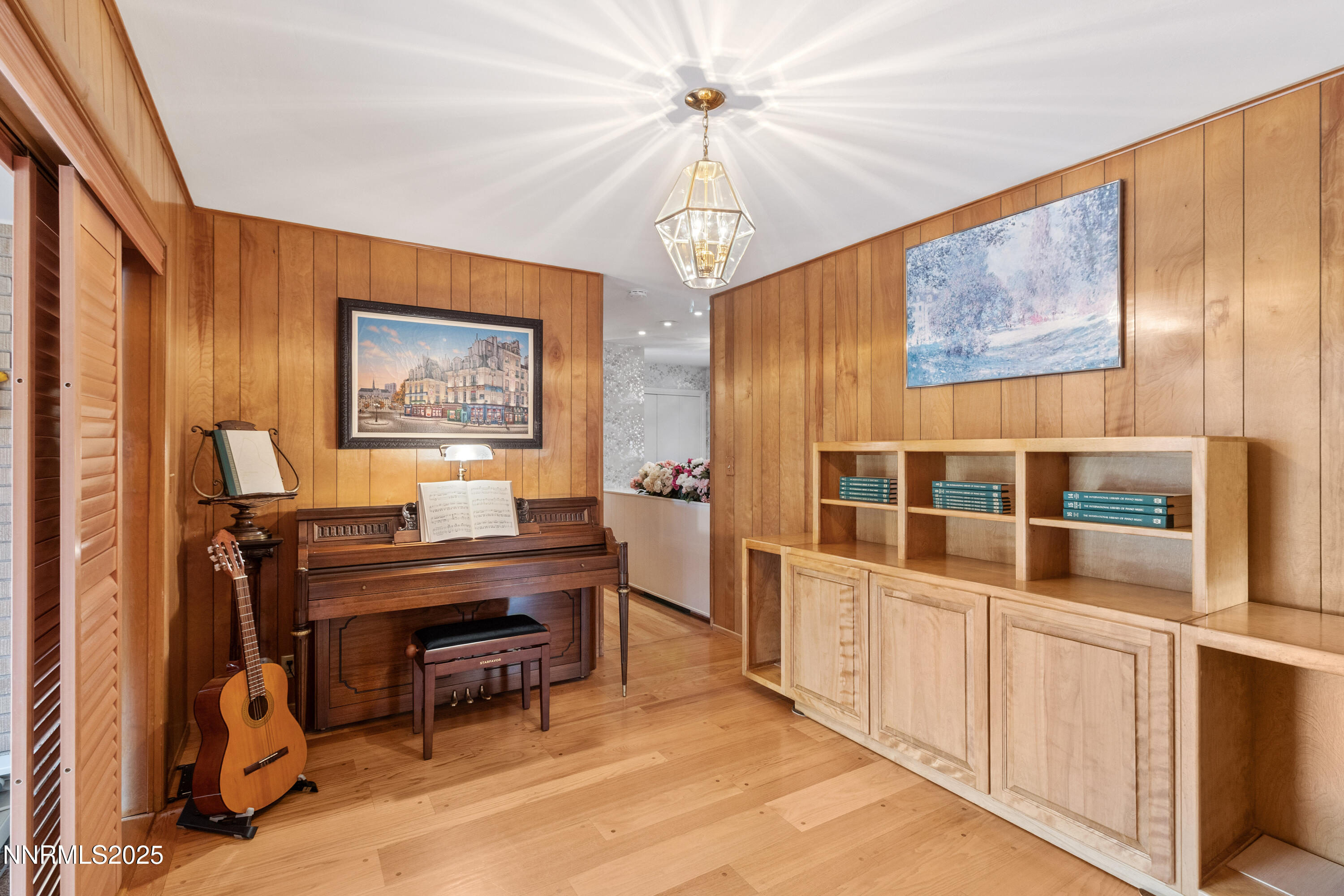 1885 Solari Drive Property Photo 7