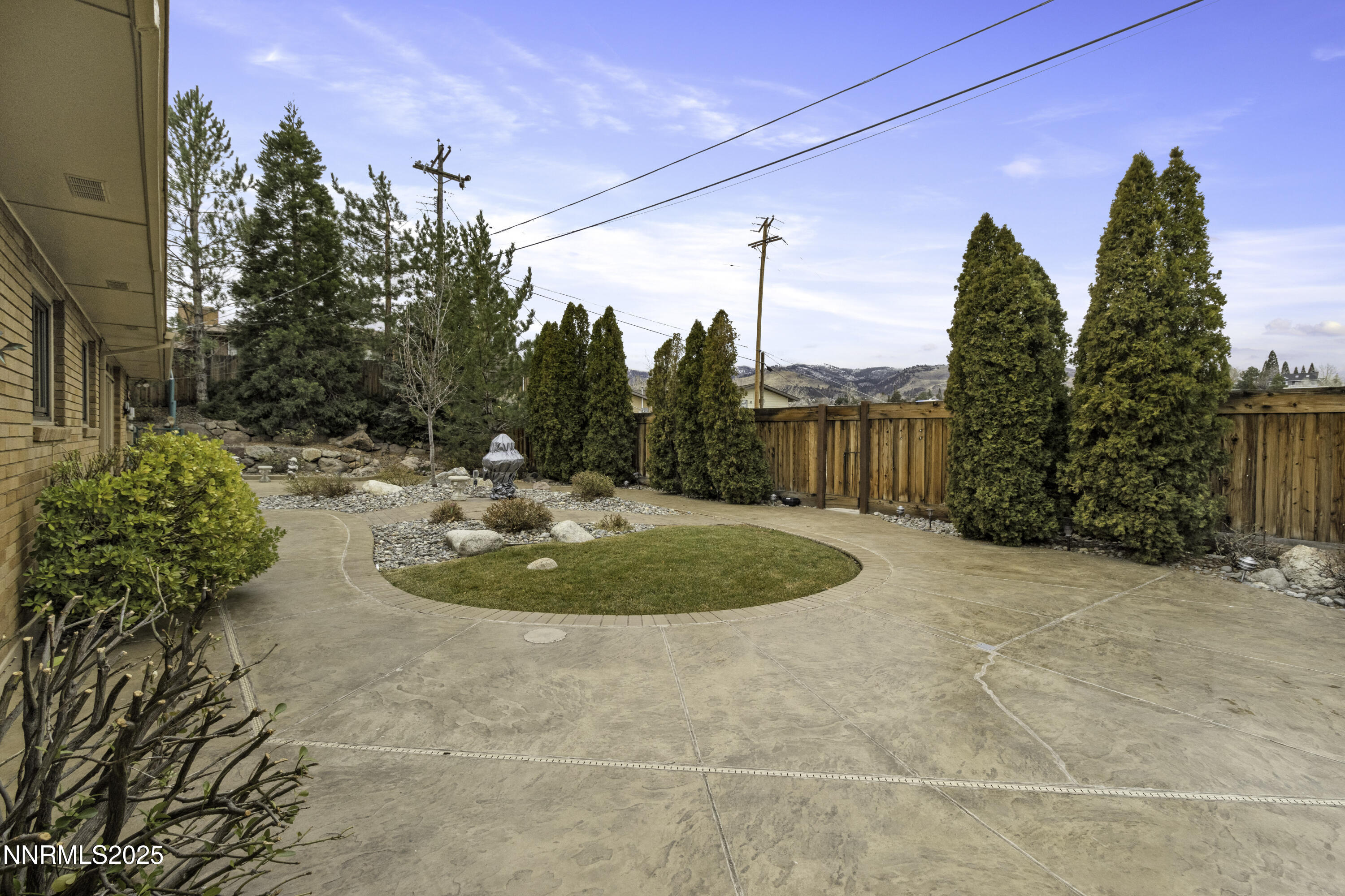 1885 Solari Drive Property Photo 32