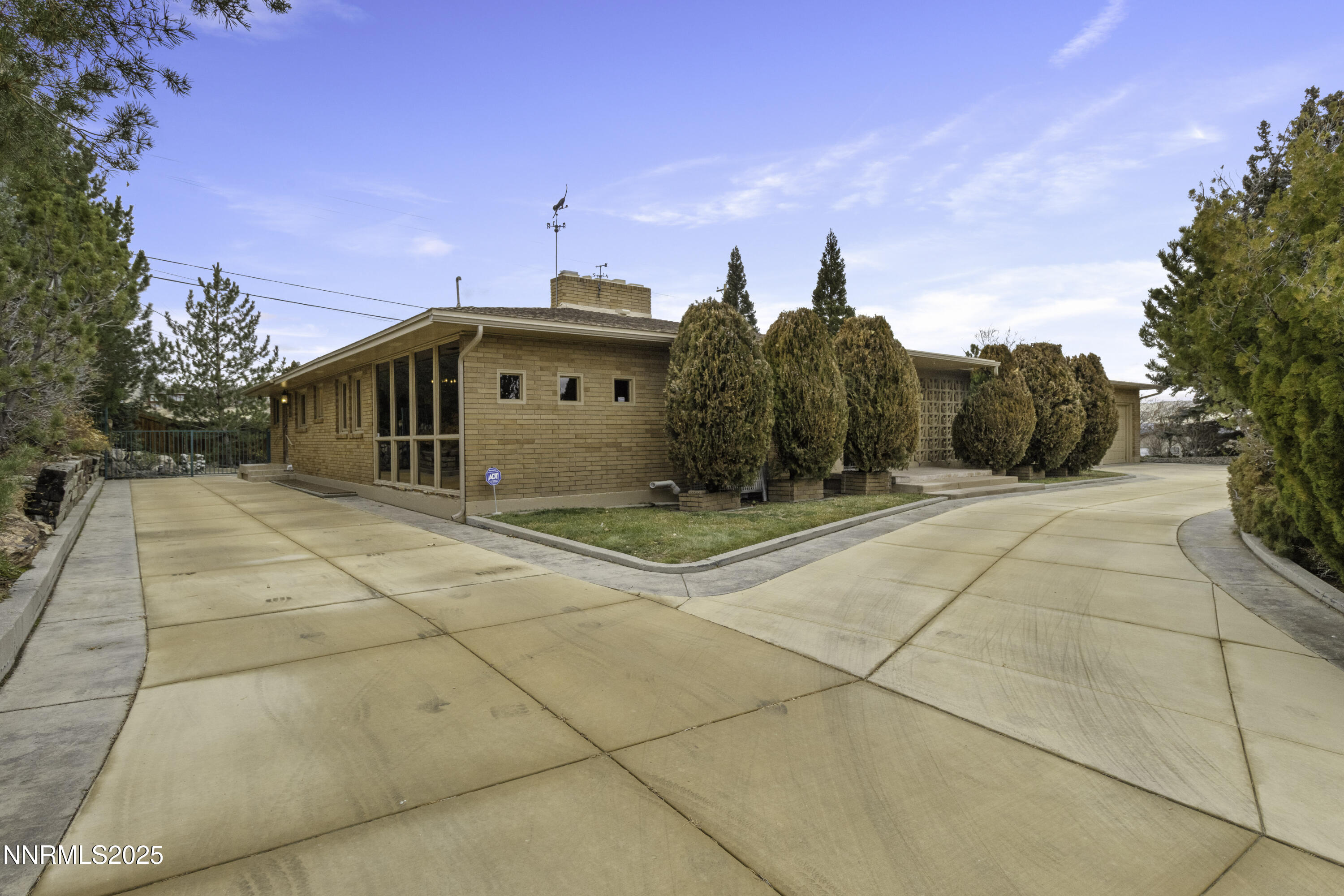 1885 Solari Drive Property Photo 36