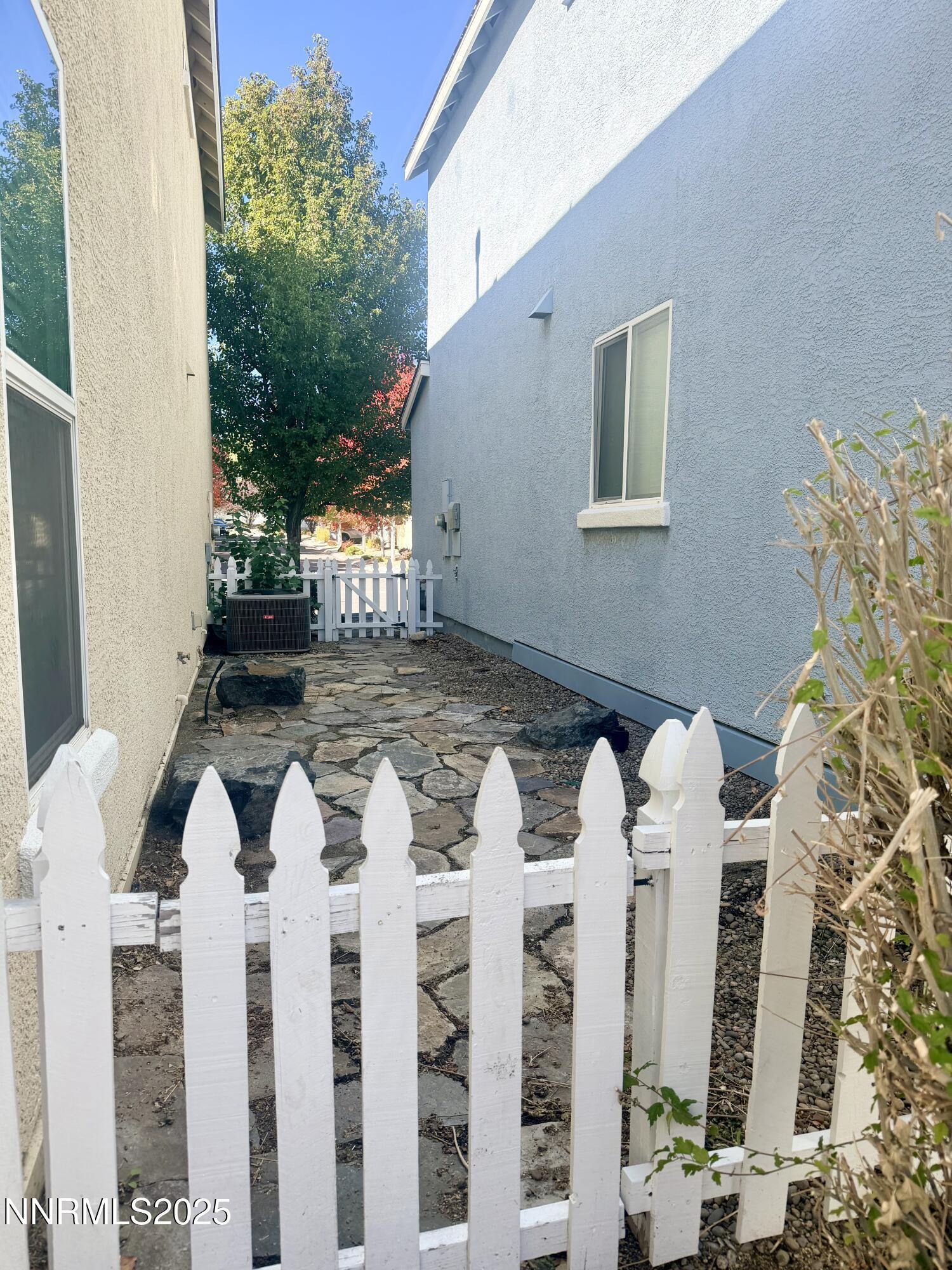 2040 Alamo Square Way Property Photo 4