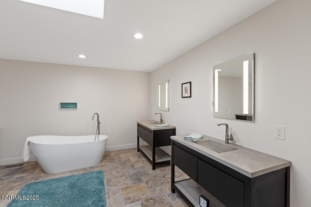 4811 Lakeridge Terrace W Property Photo 29