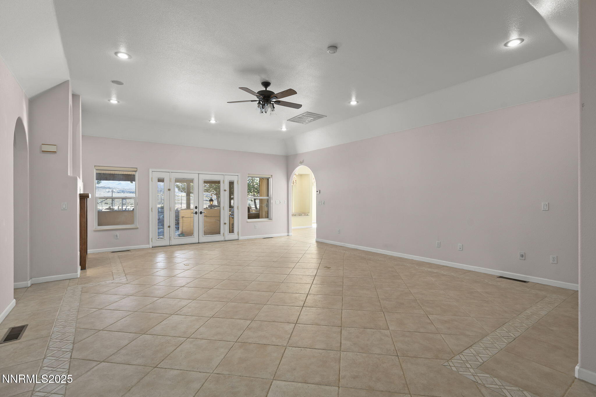 5700 Twin Springs Road Property Photo 6