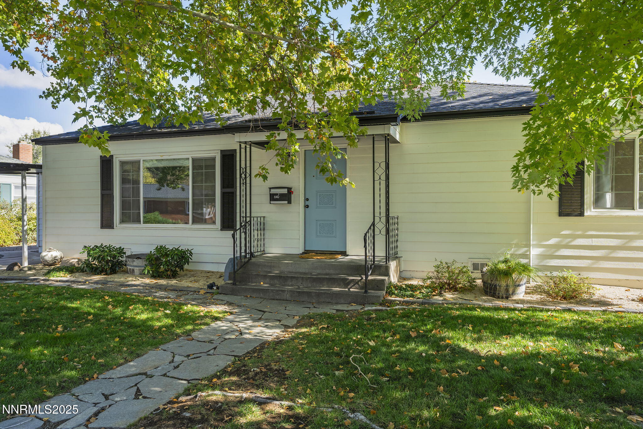 640 Robin Street Property Photo 4