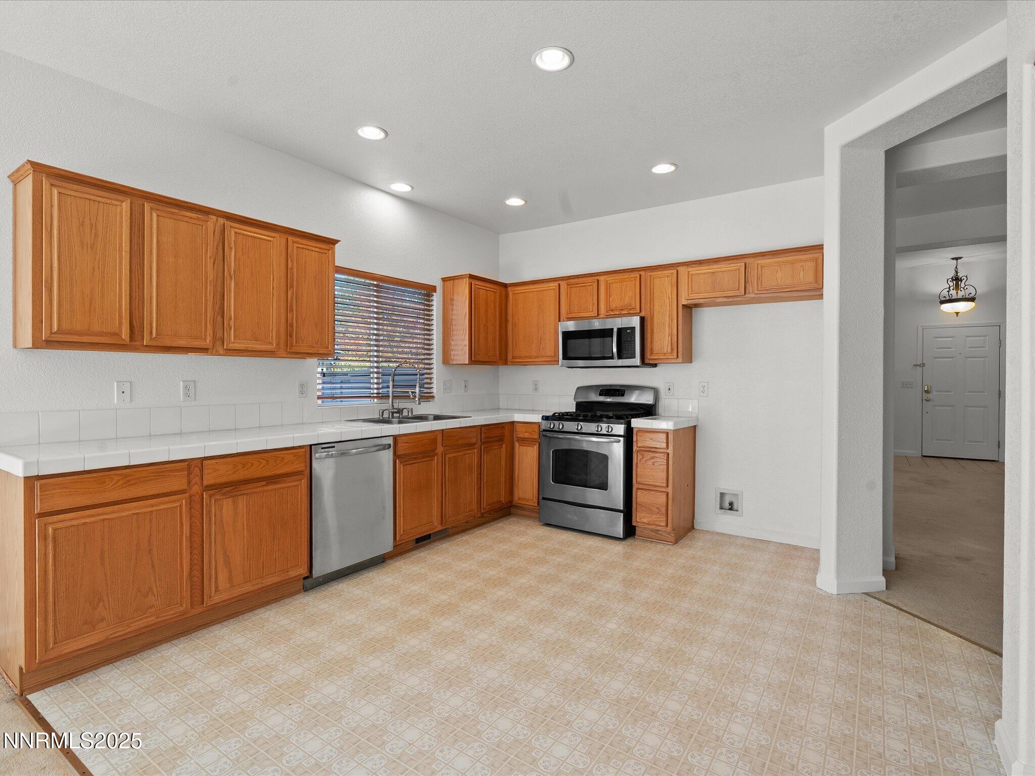 805 Sauvignon Drive Property Photo 12