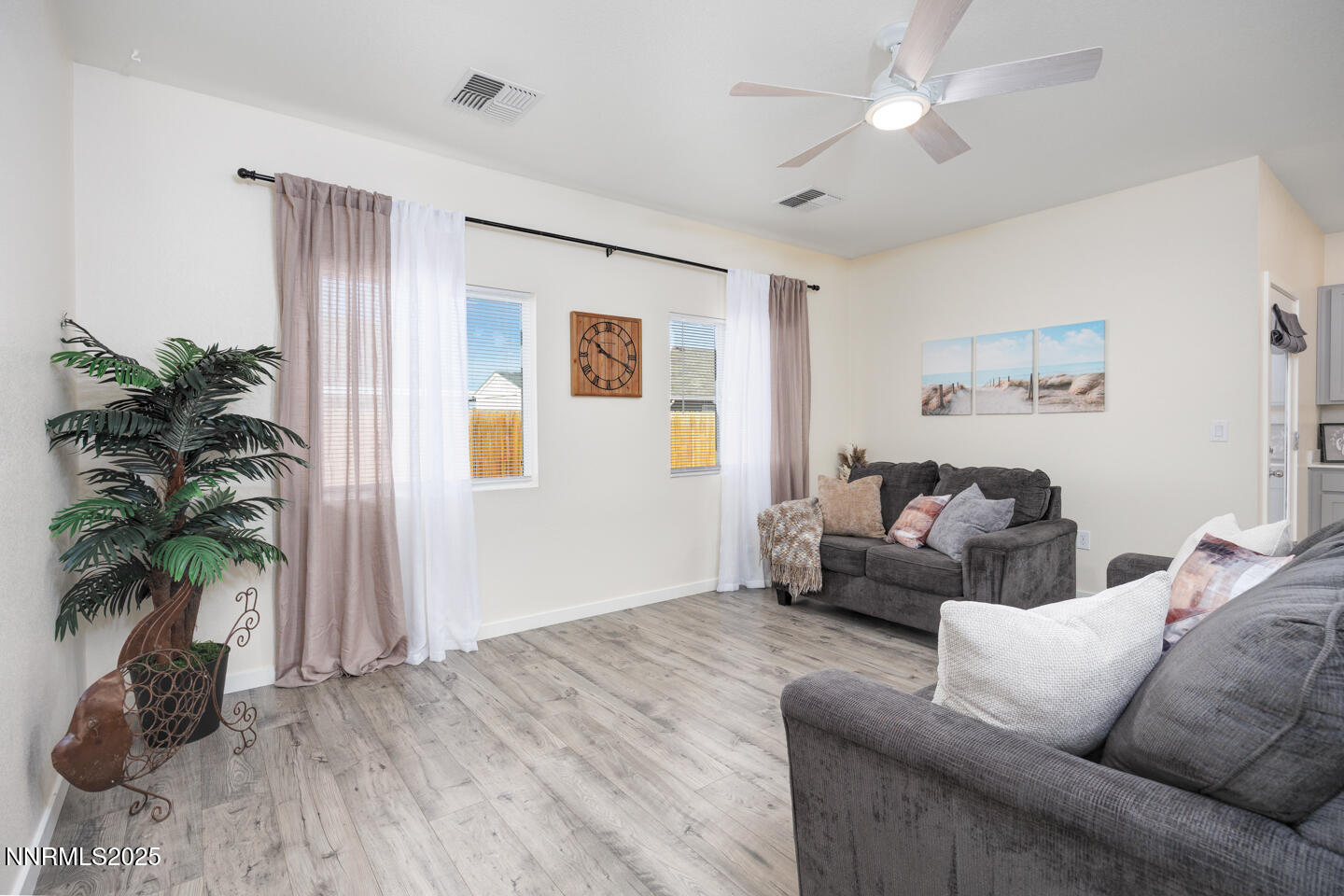 775 Karry Way Property Photo 5