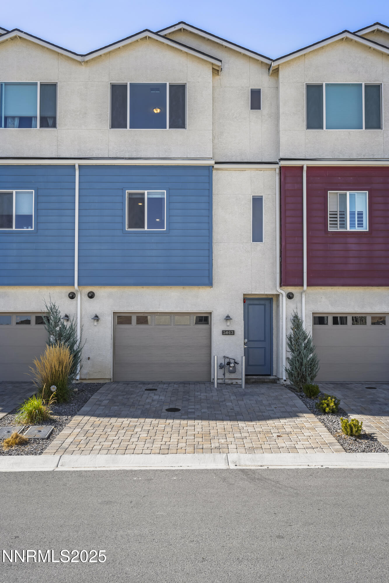 5013 Cavestone Road Property Photo 2