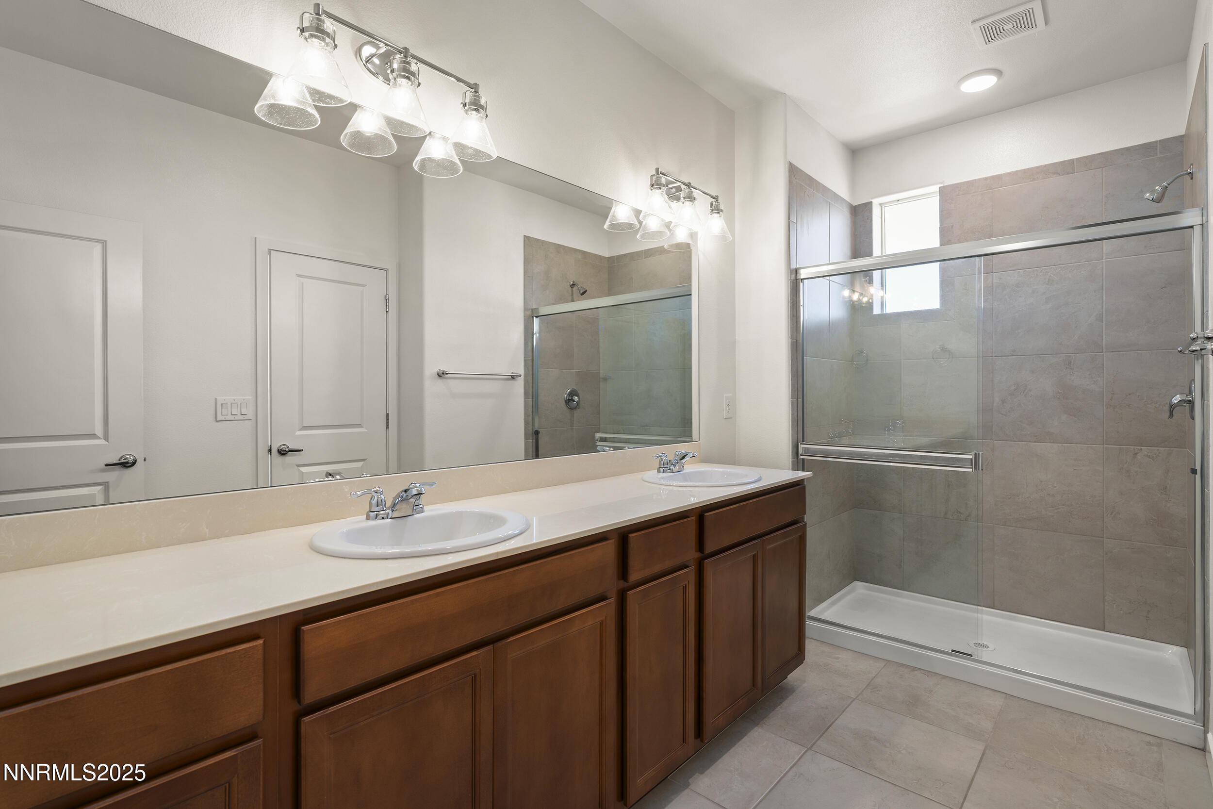 5013 Cavestone Road Property Photo 18