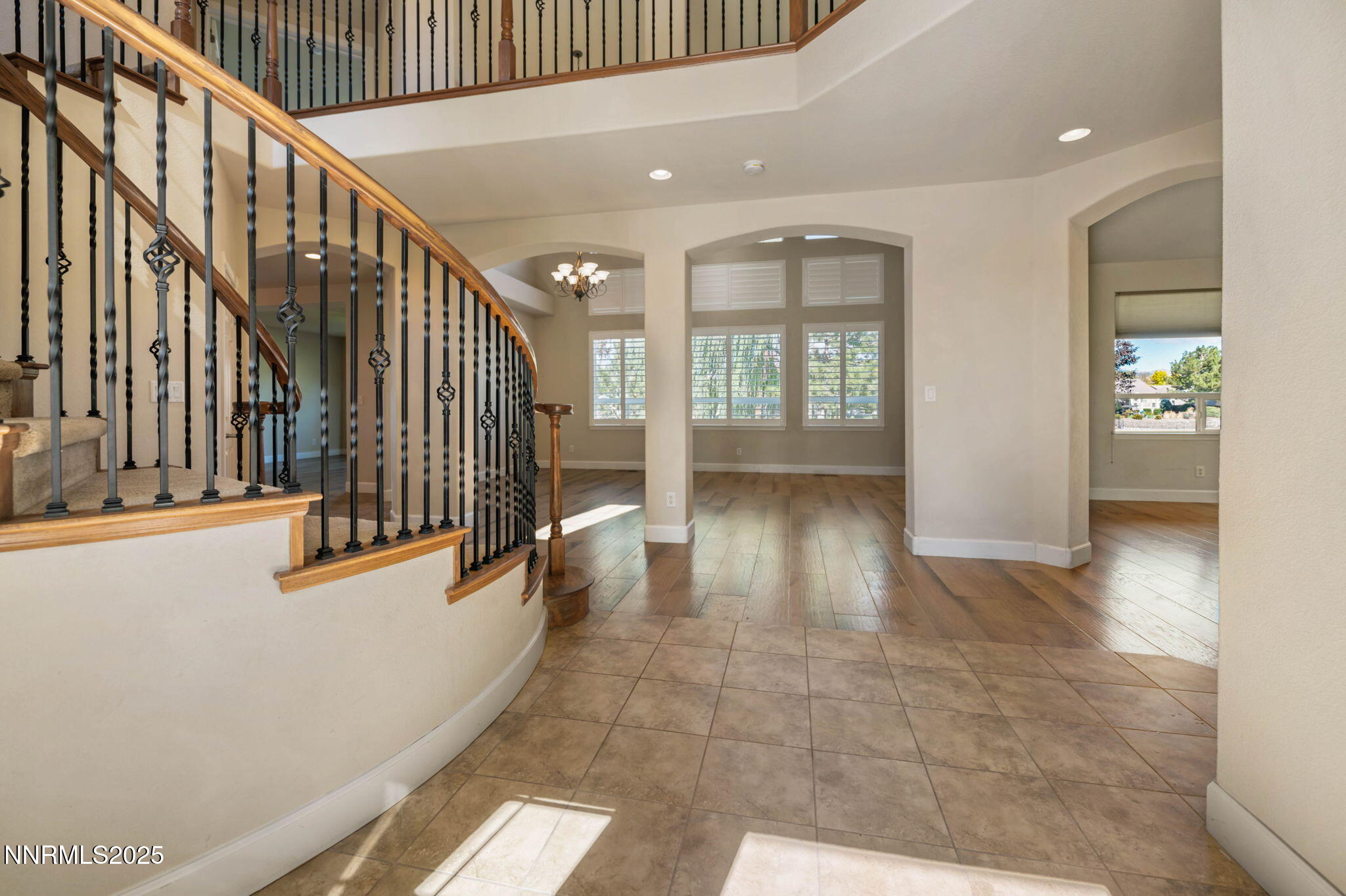 550 Stonehaven Court Property Photo 6