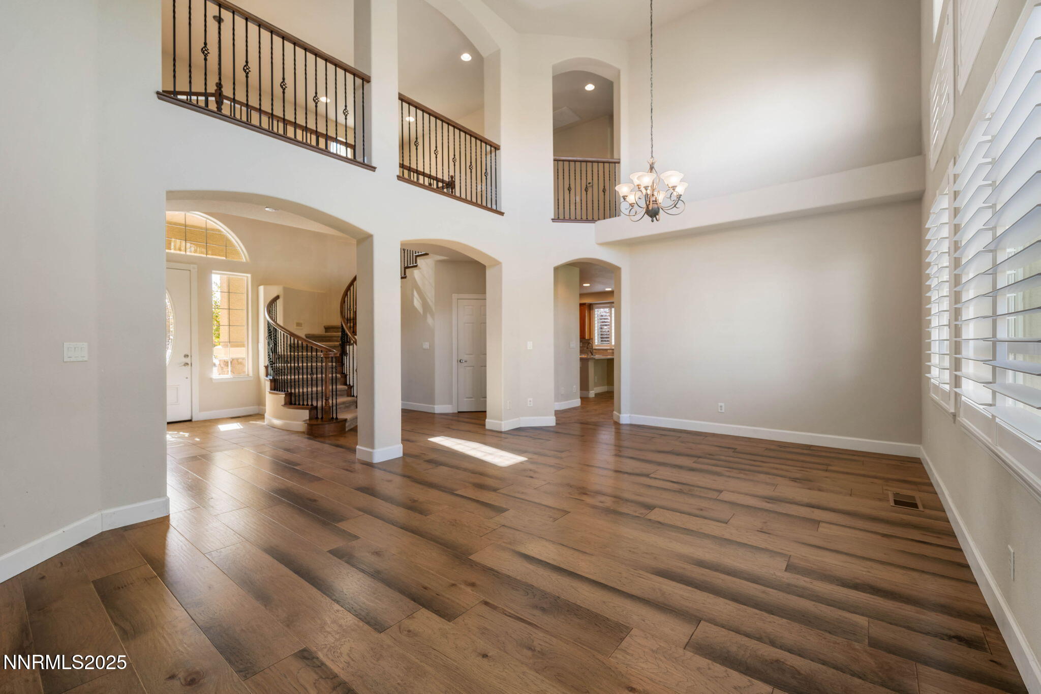 550 Stonehaven Court Property Photo 8