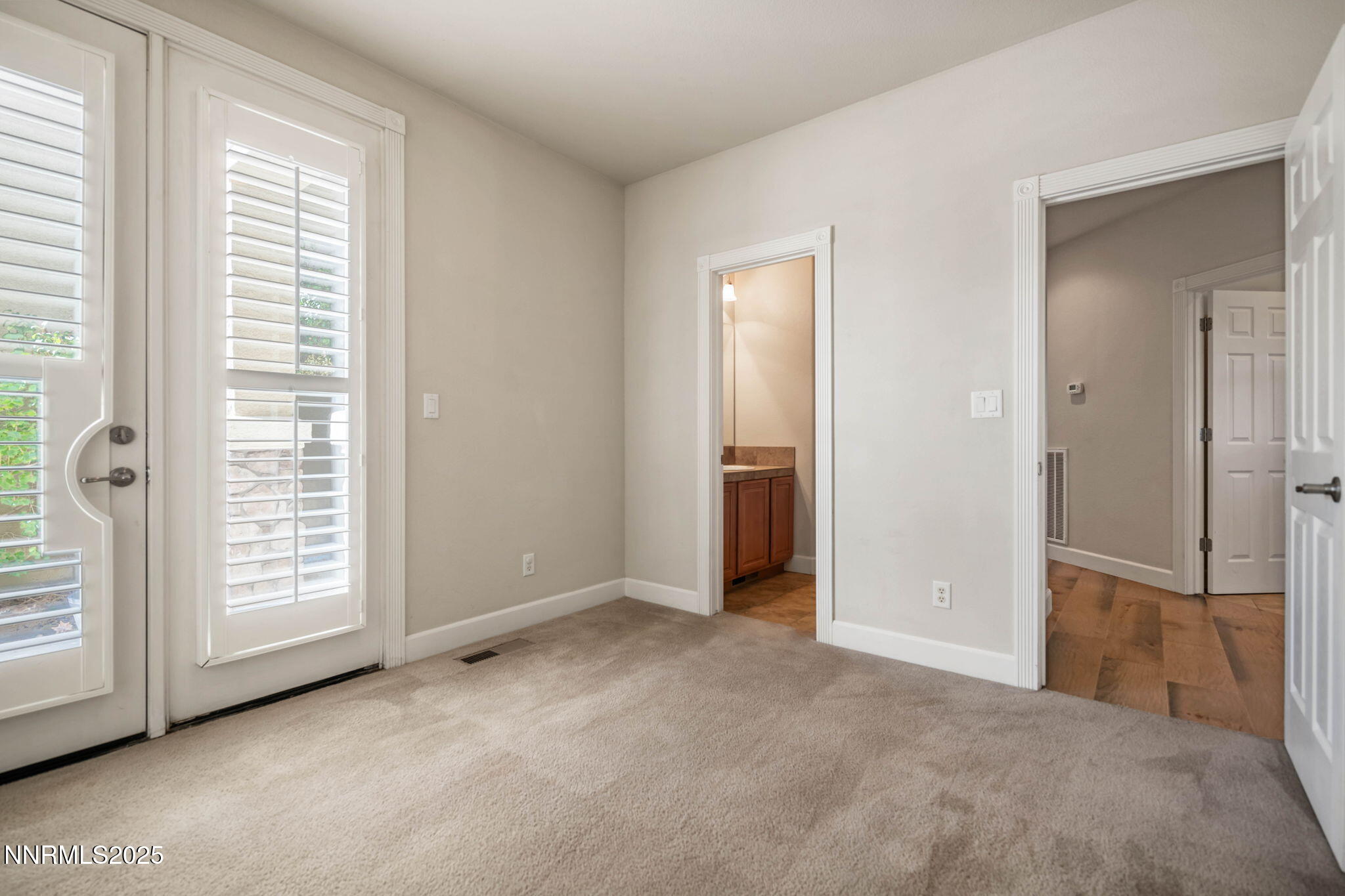 550 Stonehaven Court Property Photo 24