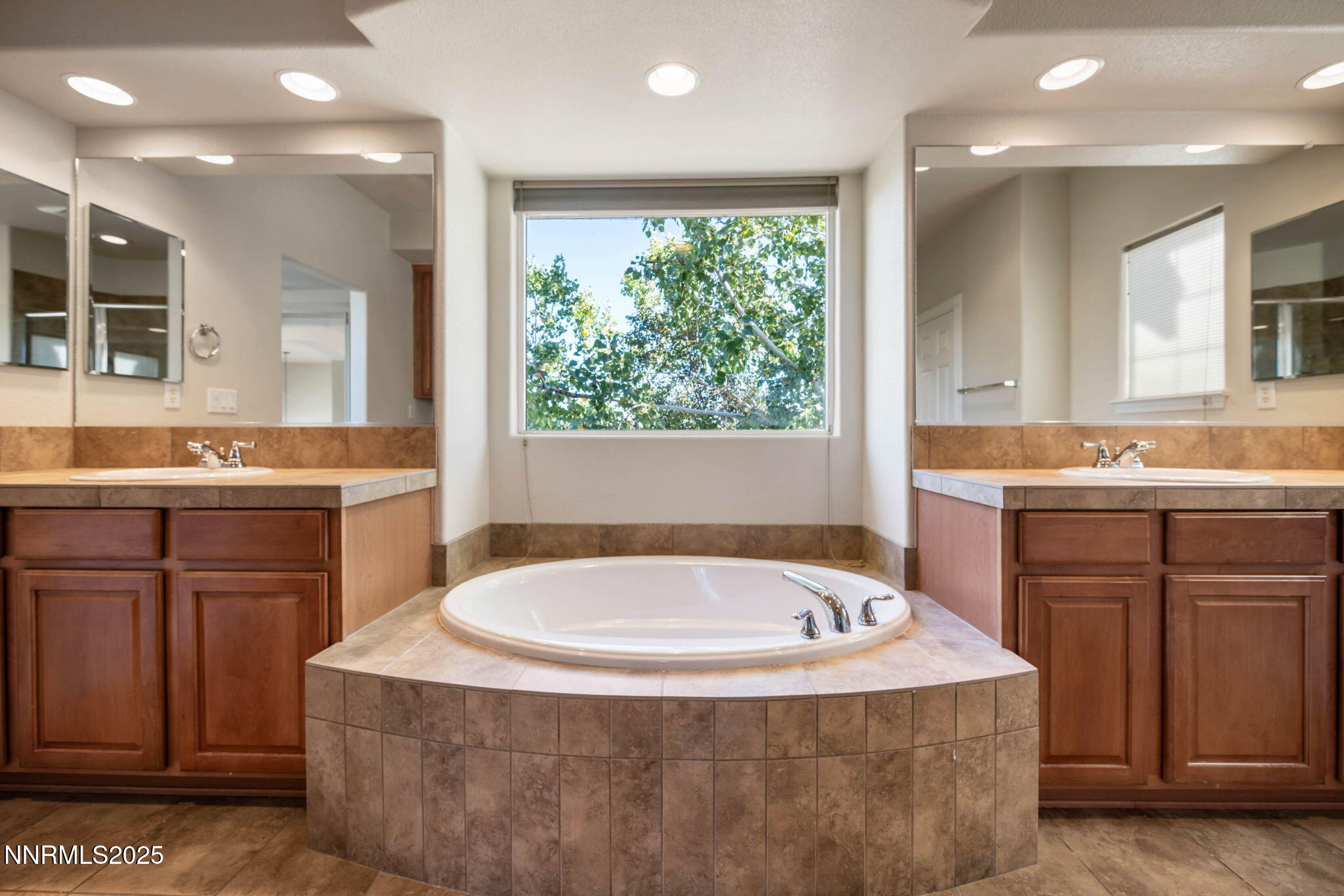 550 Stonehaven Court Property Photo 30