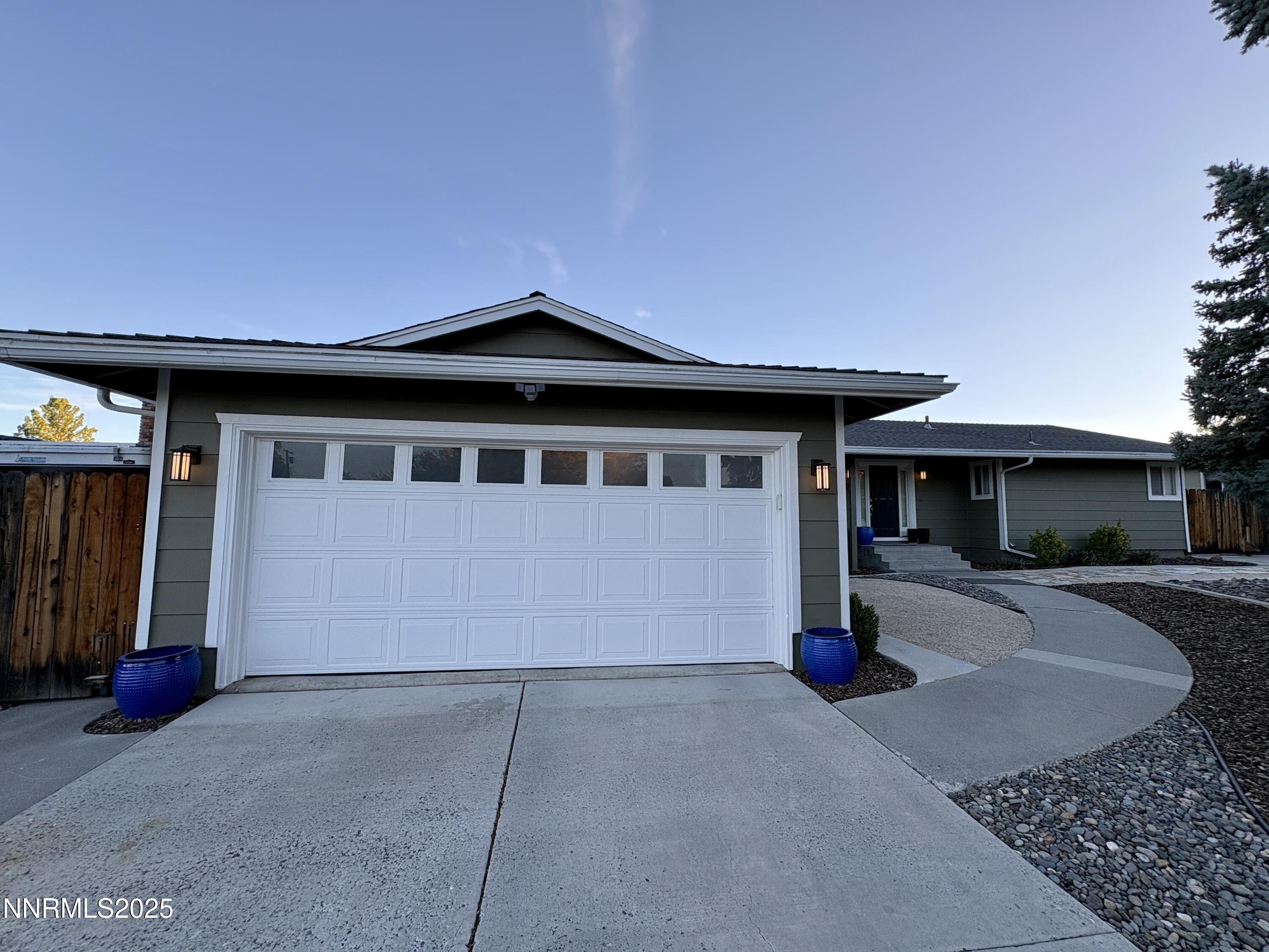 2000 Royal Drive Property Photo 1
