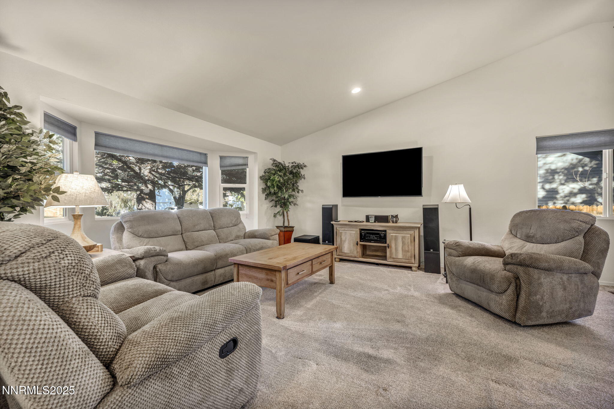 1970 Hamilton Avenue Property Photo 3