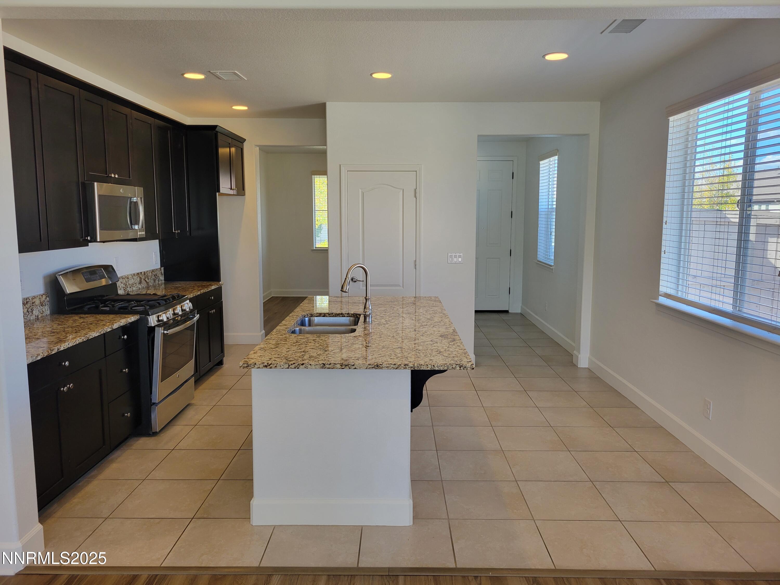 10118 Mesa Cortona Drive Property Photo 5