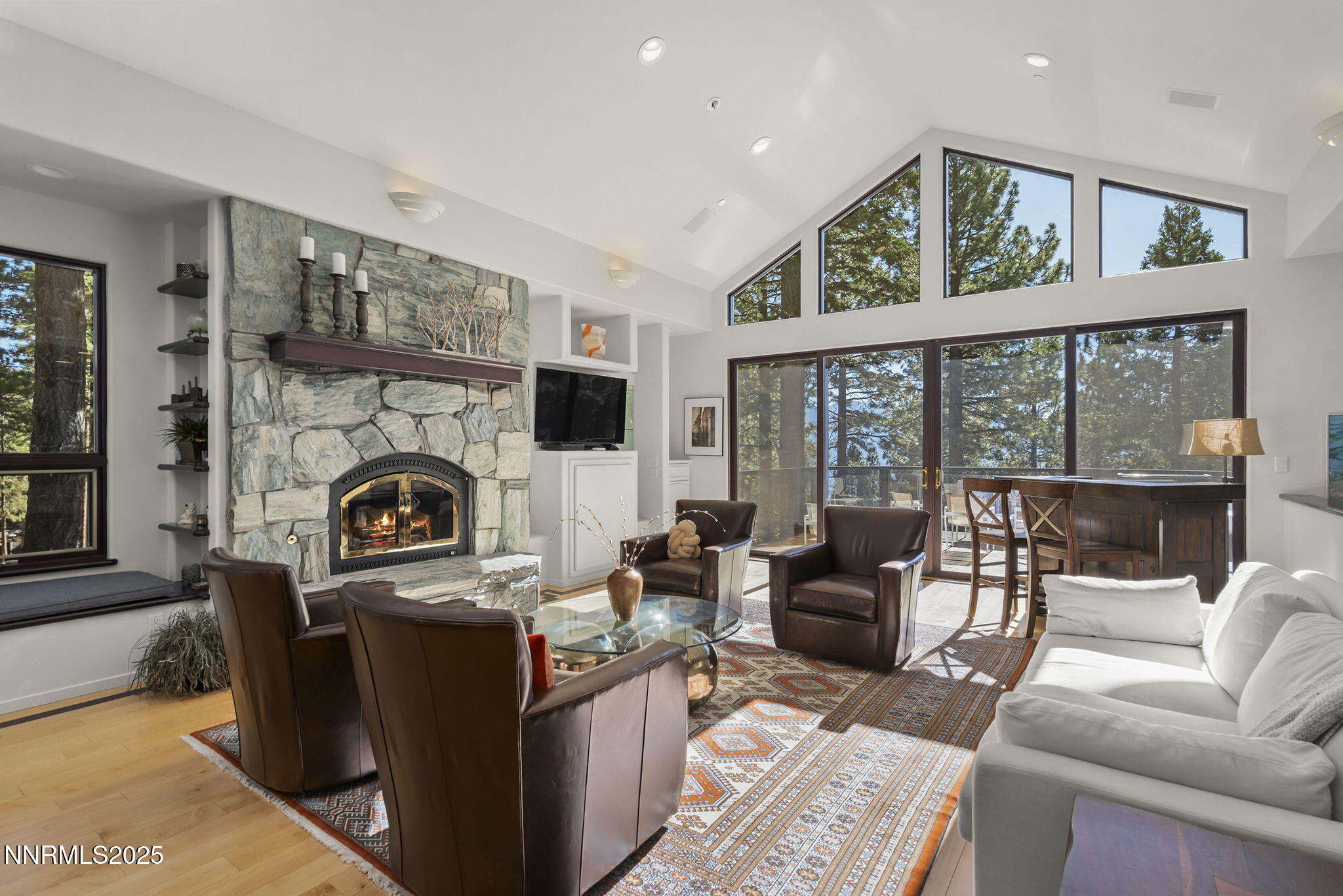 563 Tyner Way Property Photo 5