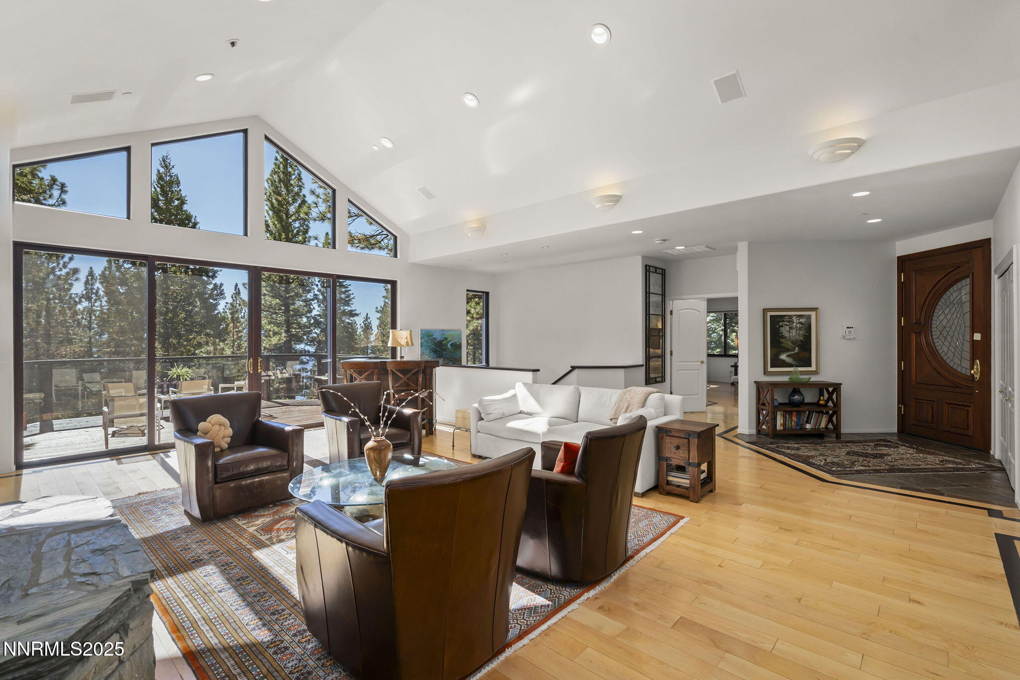 563 Tyner Way Property Photo 7