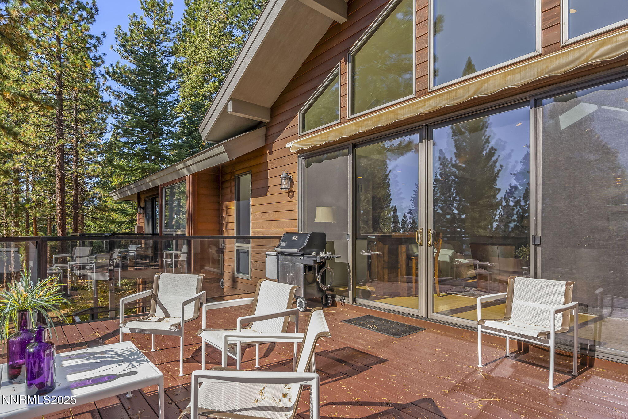 563 Tyner Way Property Photo 9