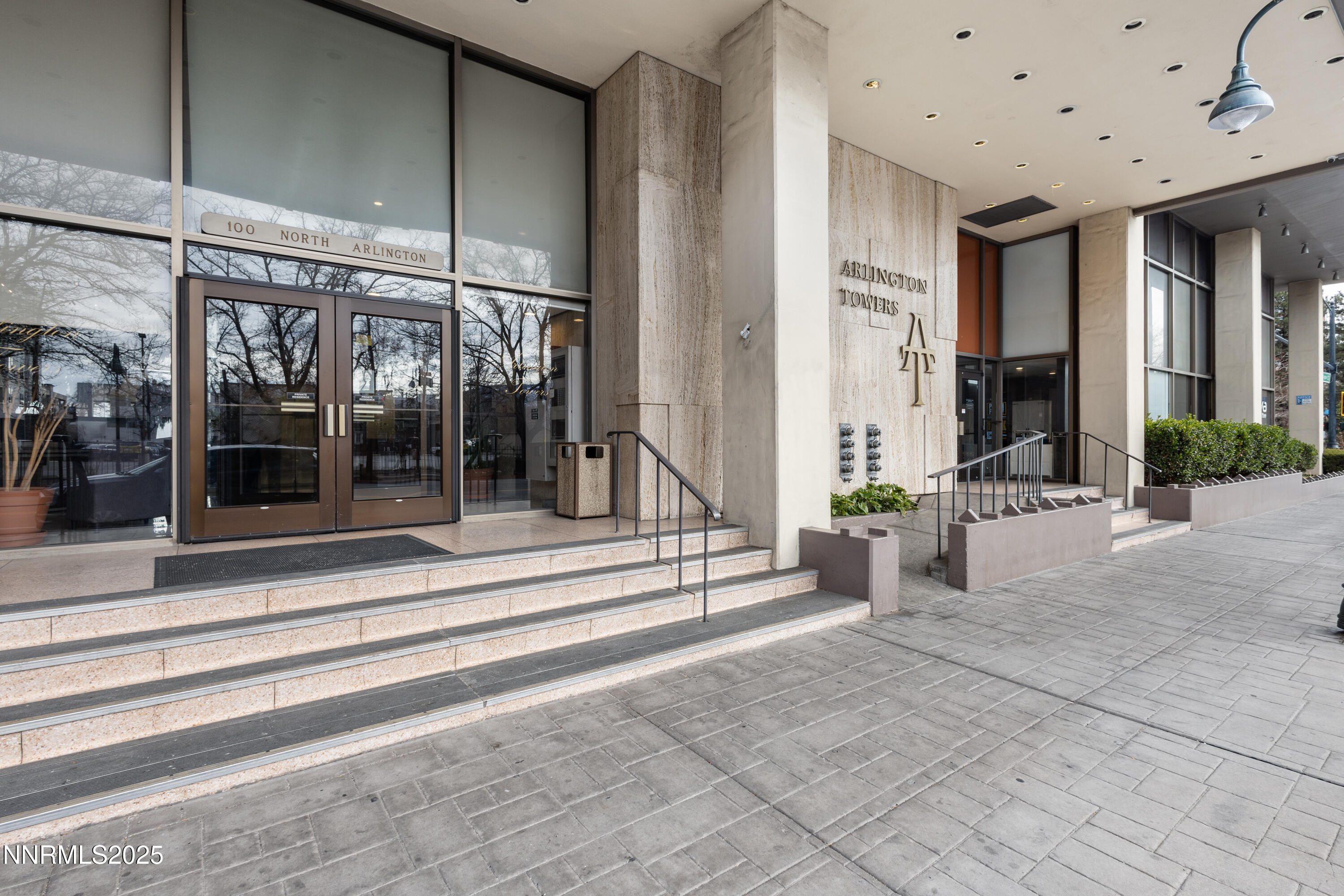 100 N Arlington Avenue Property Photo 3