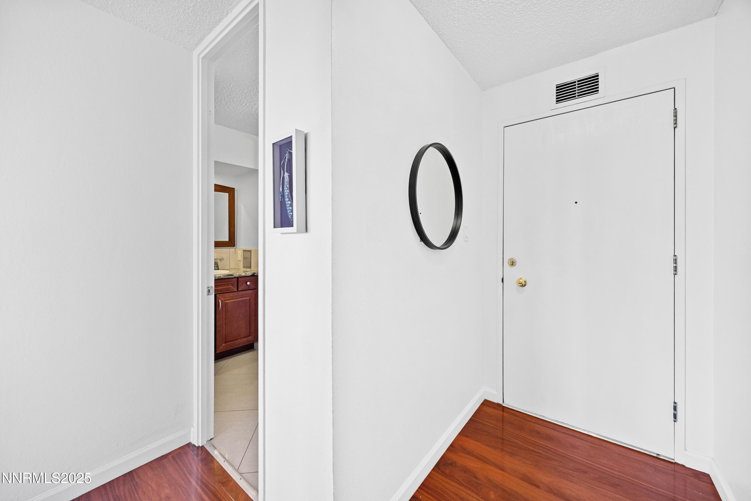 100 N Arlington Avenue Property Photo 6