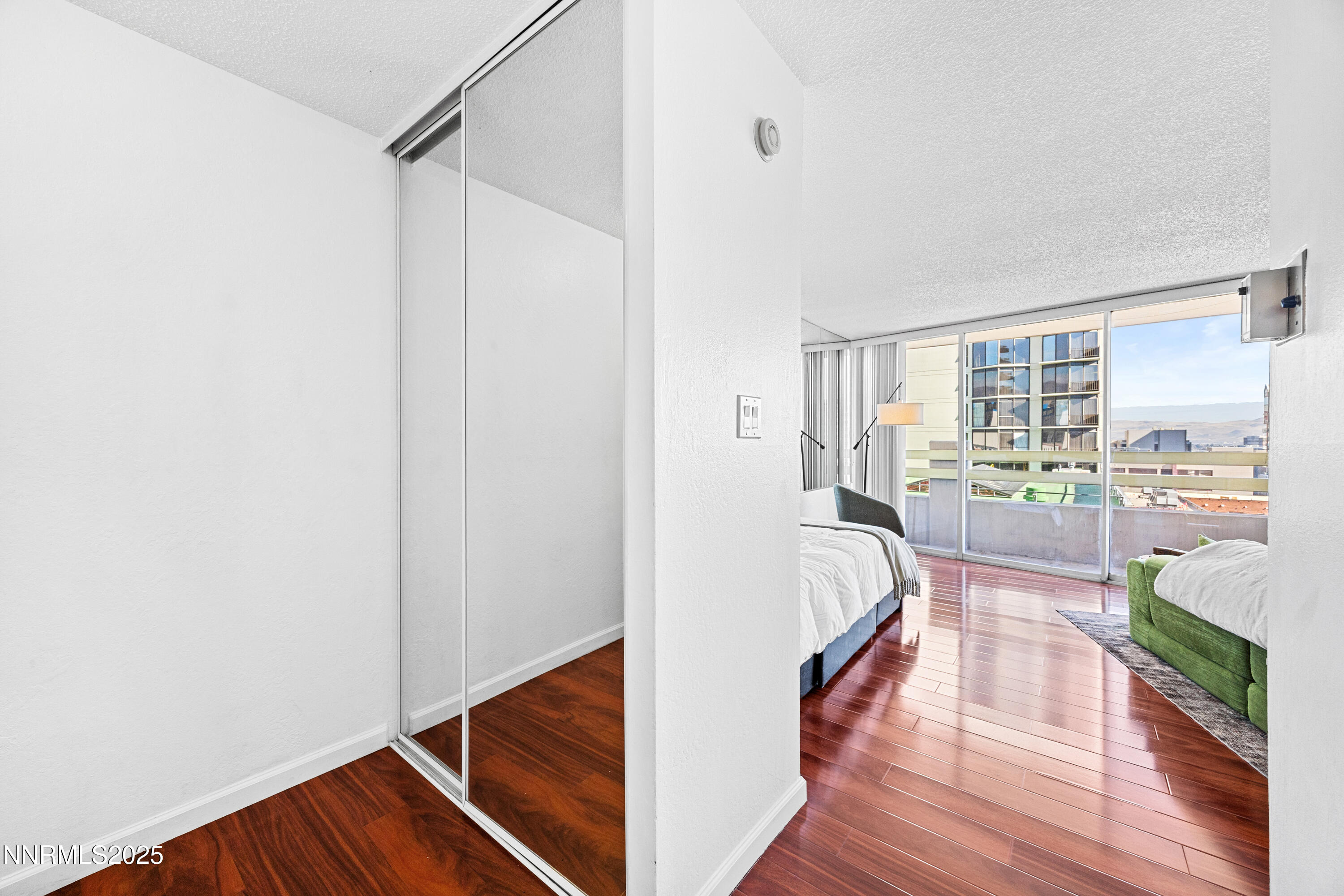 100 N Arlington Avenue Property Photo 7