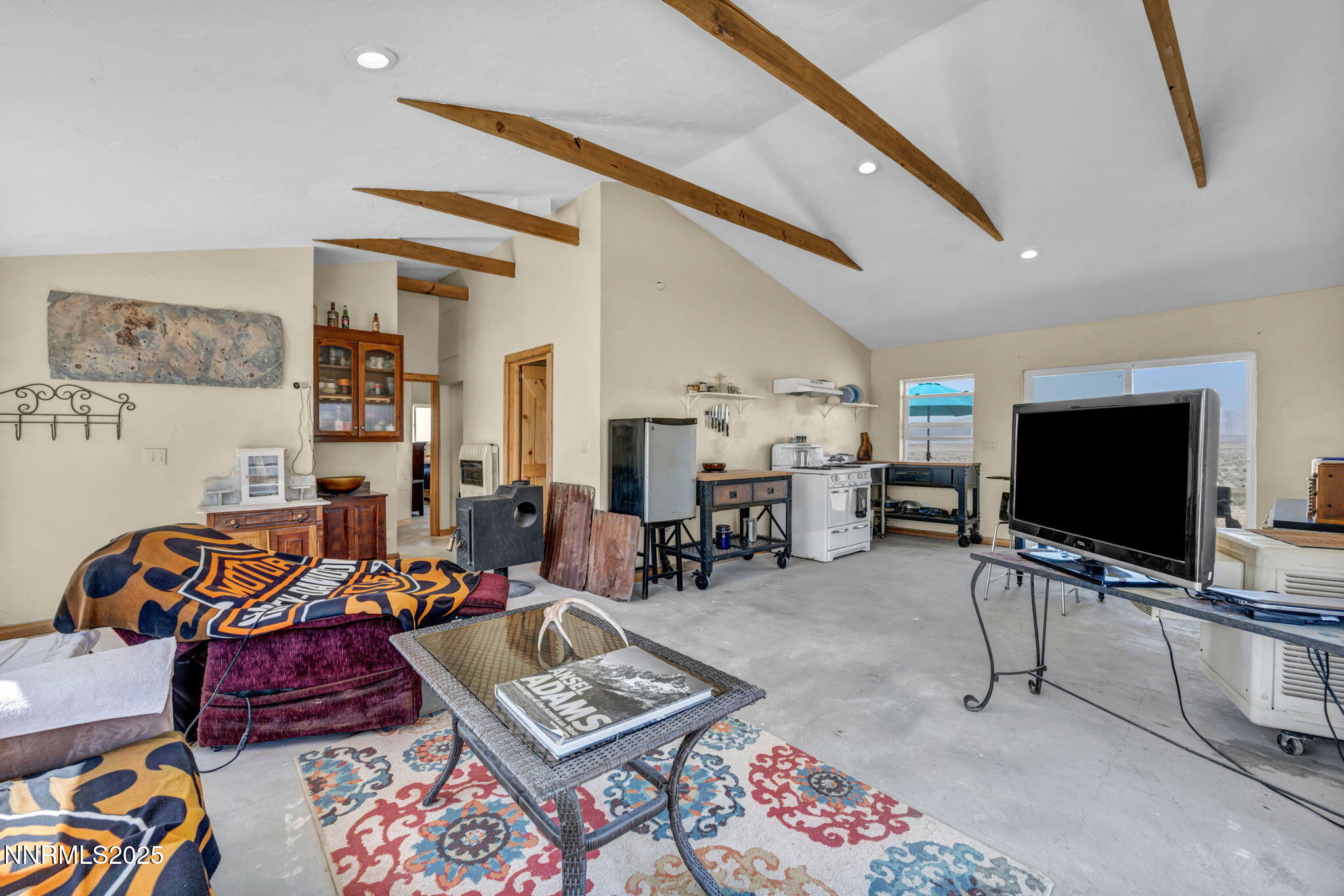 14995 Coal Canyon Road Property Photo 4