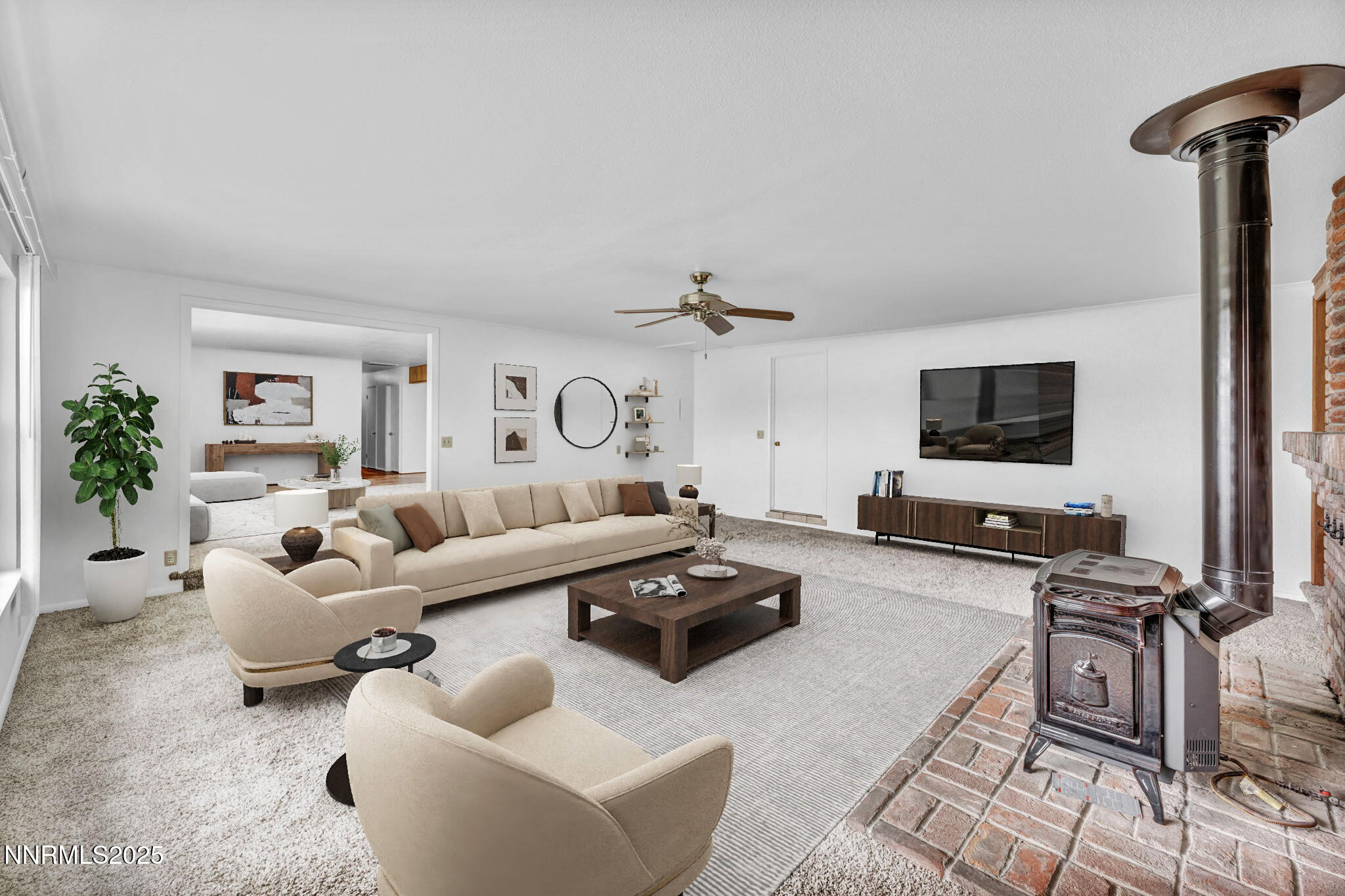 307 S California Street Property Photo 8