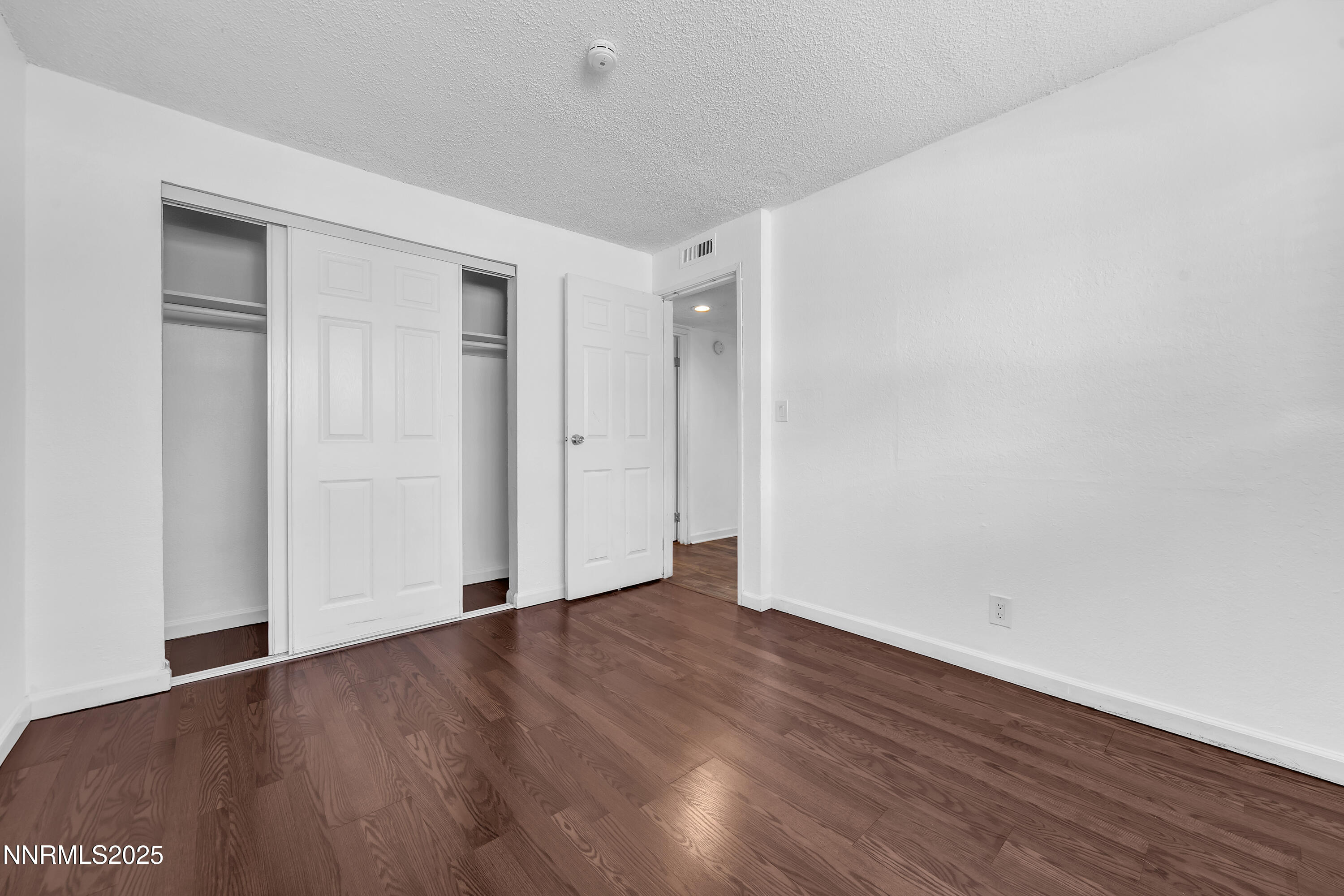 1436 E 9th Street Property Photo 15