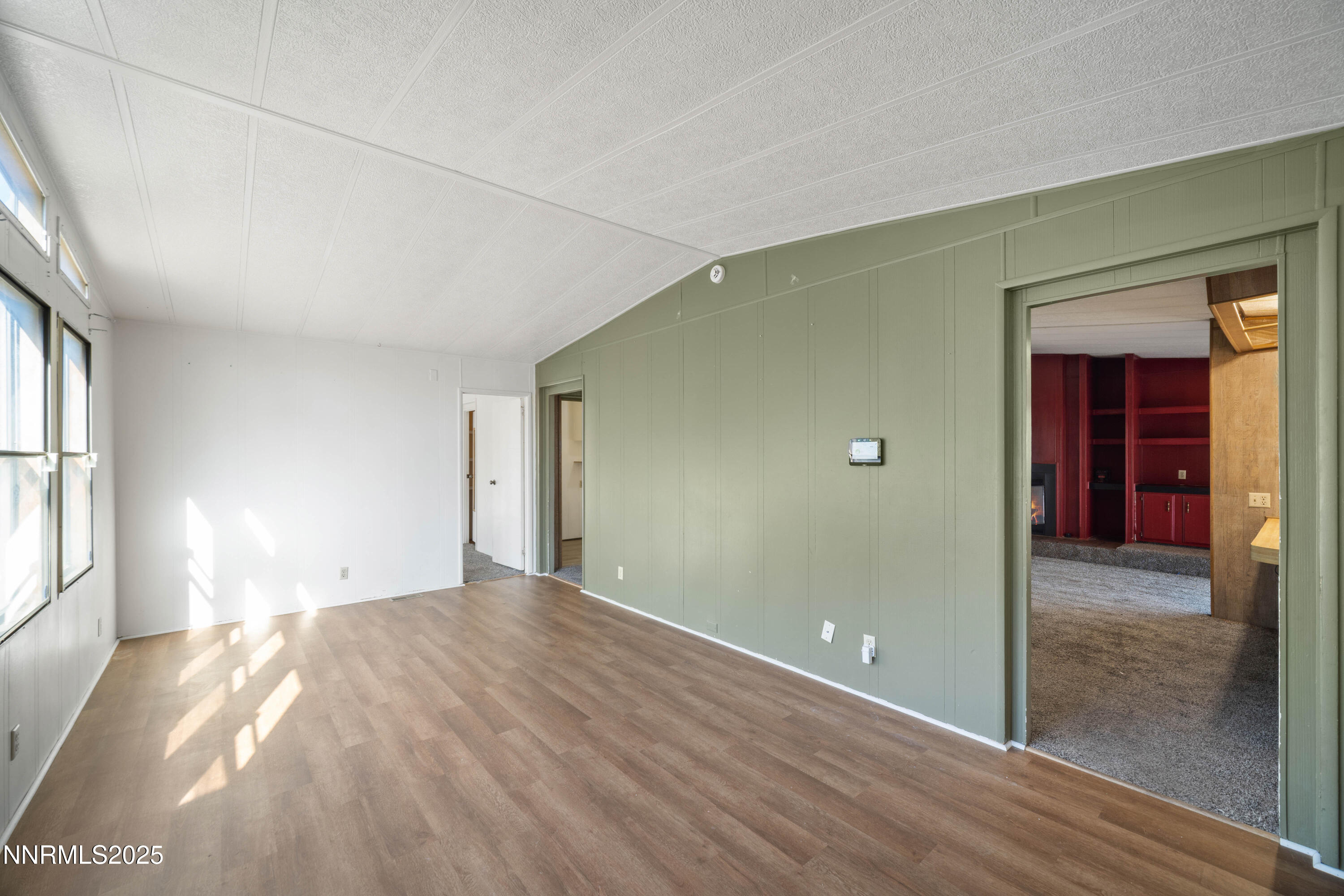 2524 Sneddon Way Property Photo 3