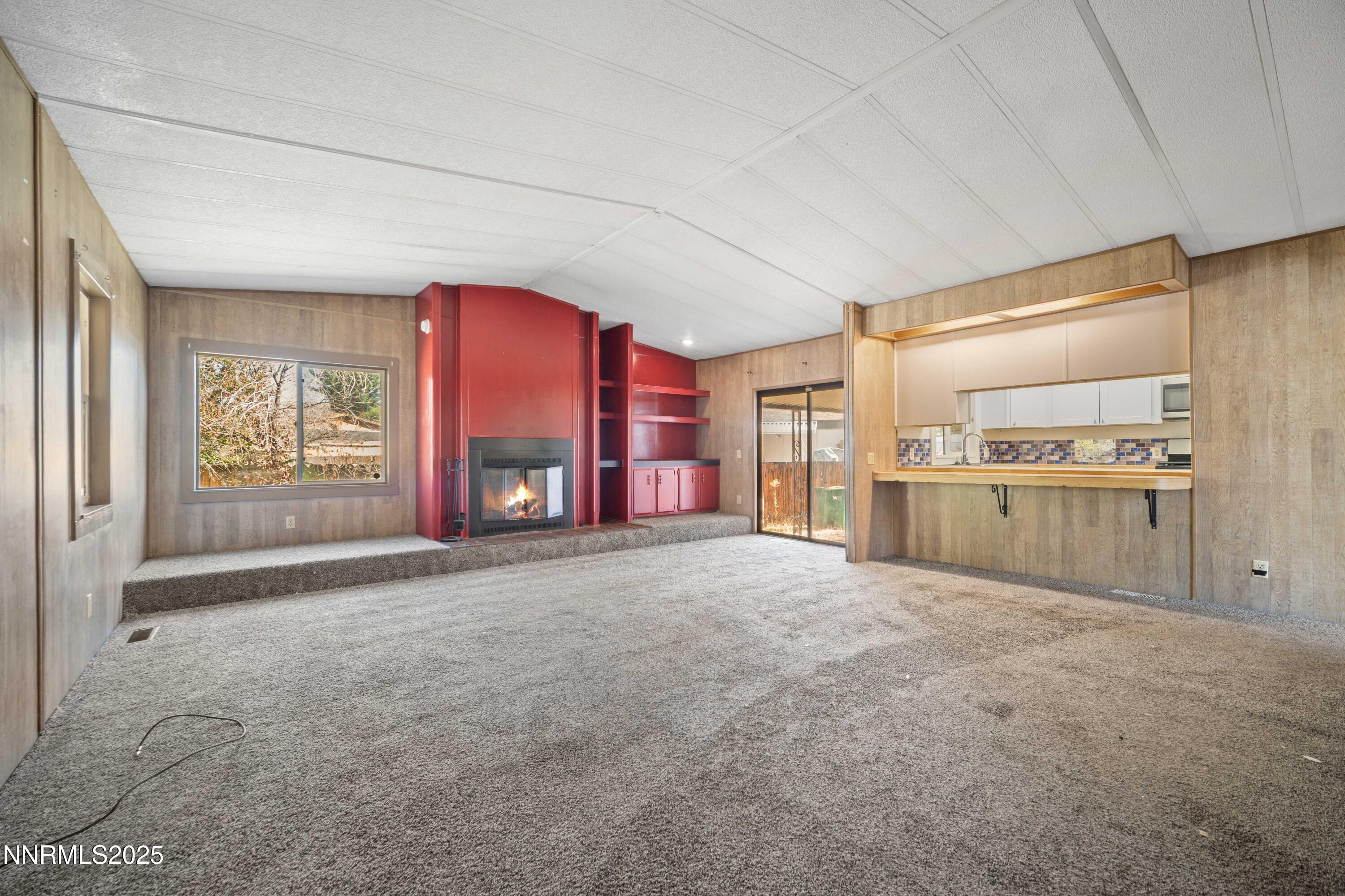 2524 Sneddon Way Property Photo 6