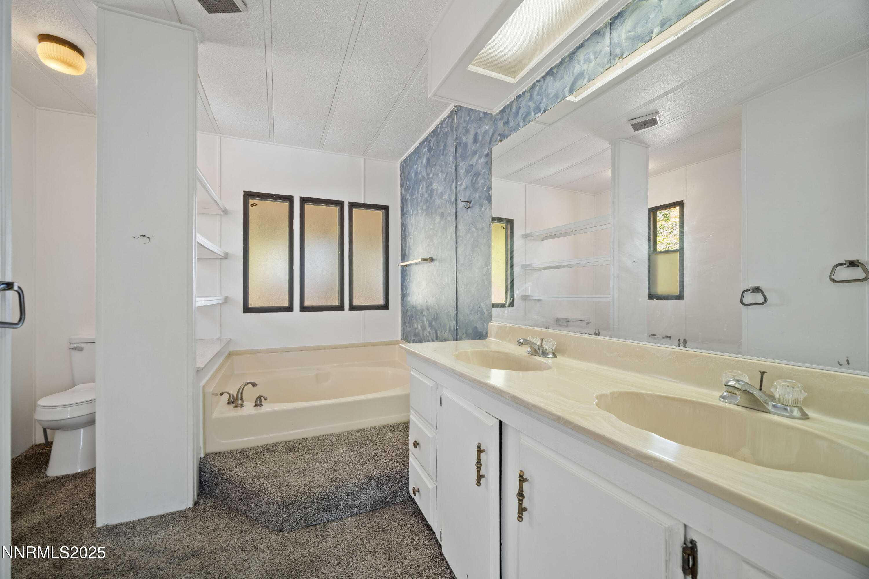 2524 Sneddon Way Property Photo 16