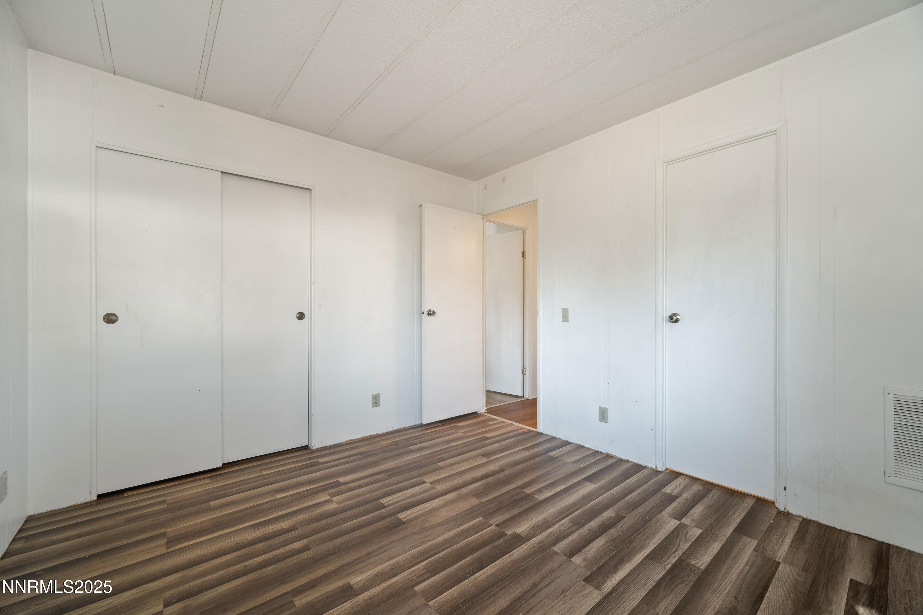 2524 Sneddon Way Property Photo 19