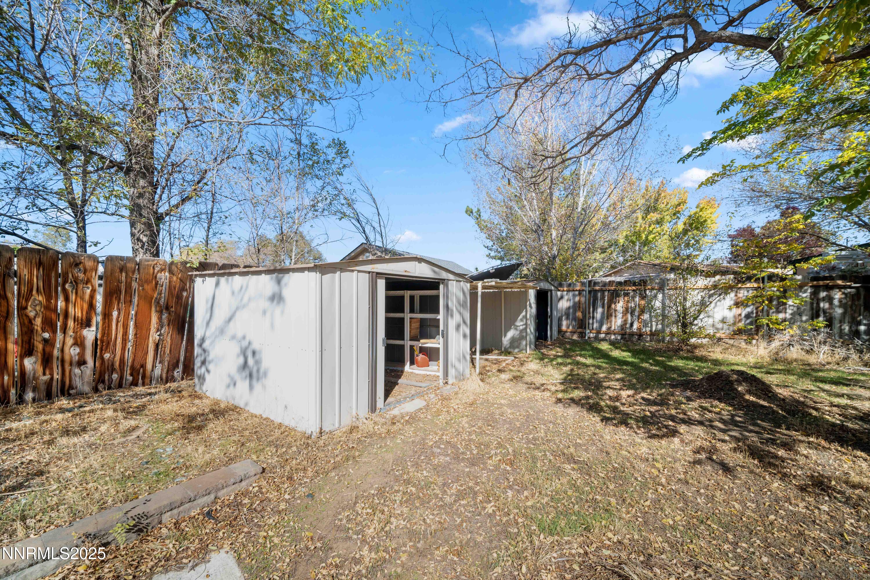 2524 Sneddon Way Property Photo 29