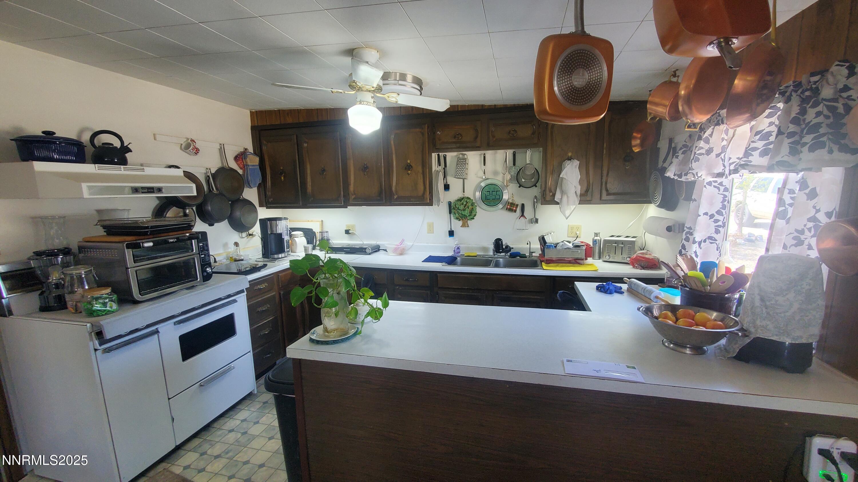 206 12th Street Property Photo 5