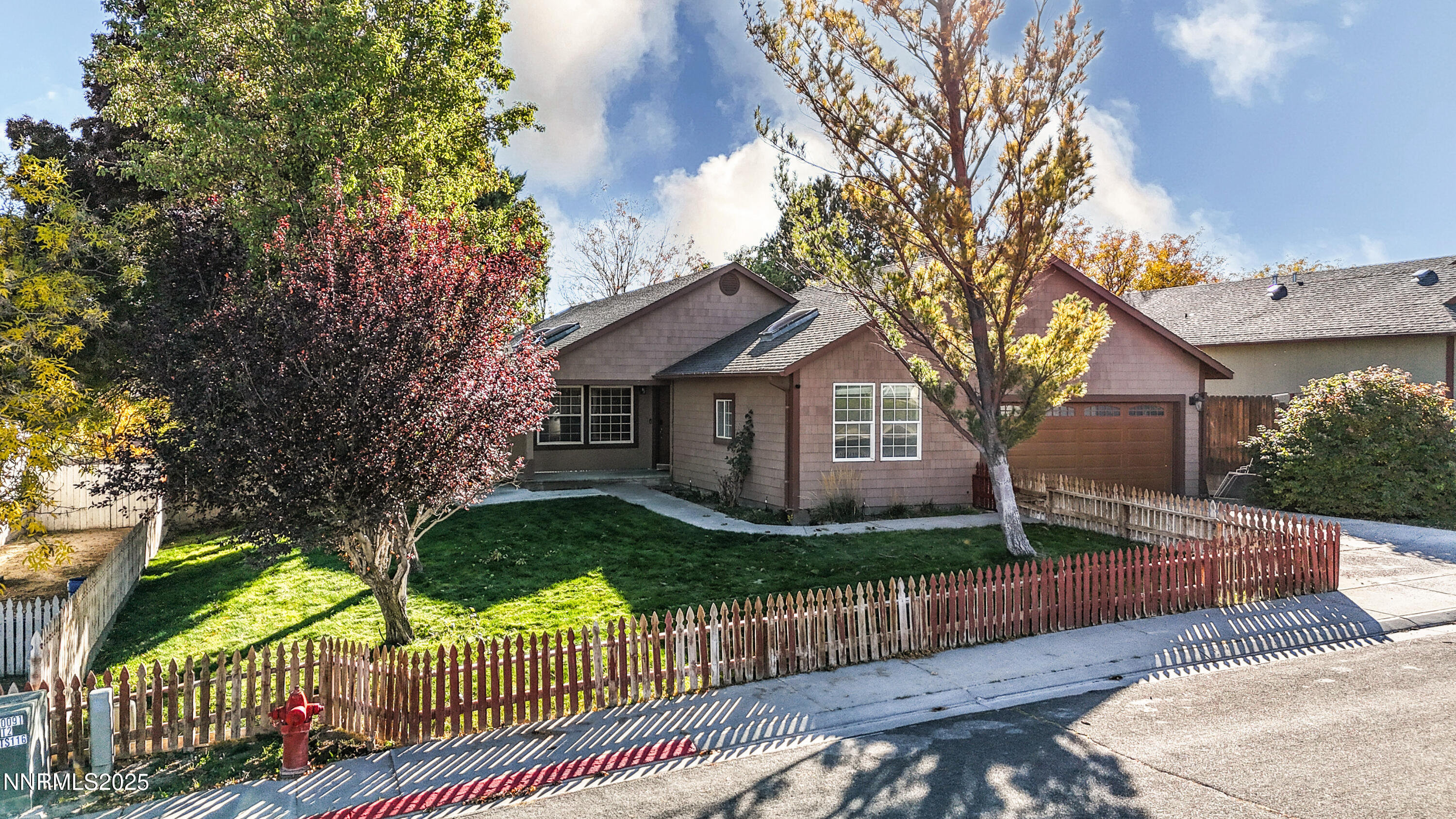 647 Castle Way Property Photo 1