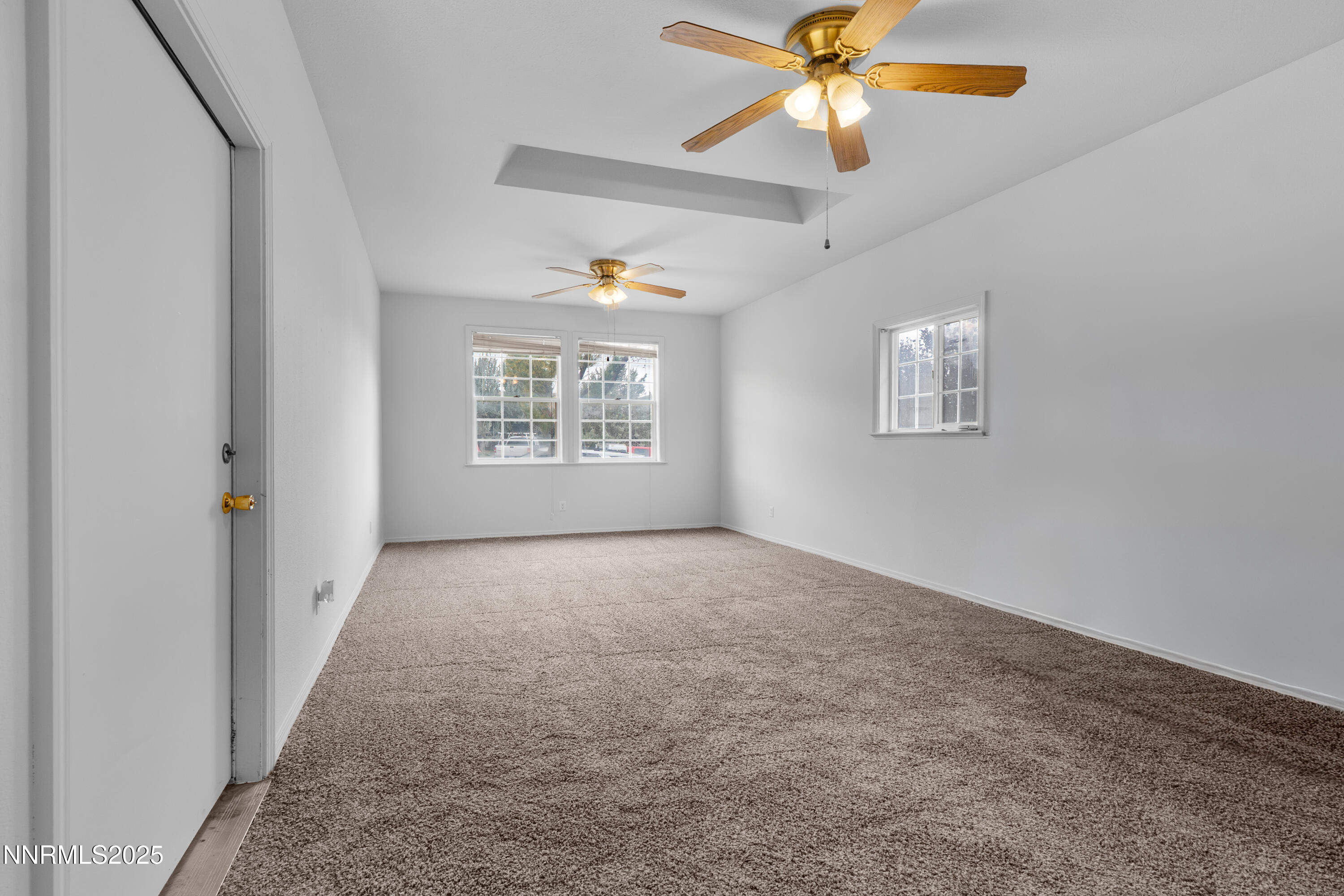 647 Castle Way Property Photo 7