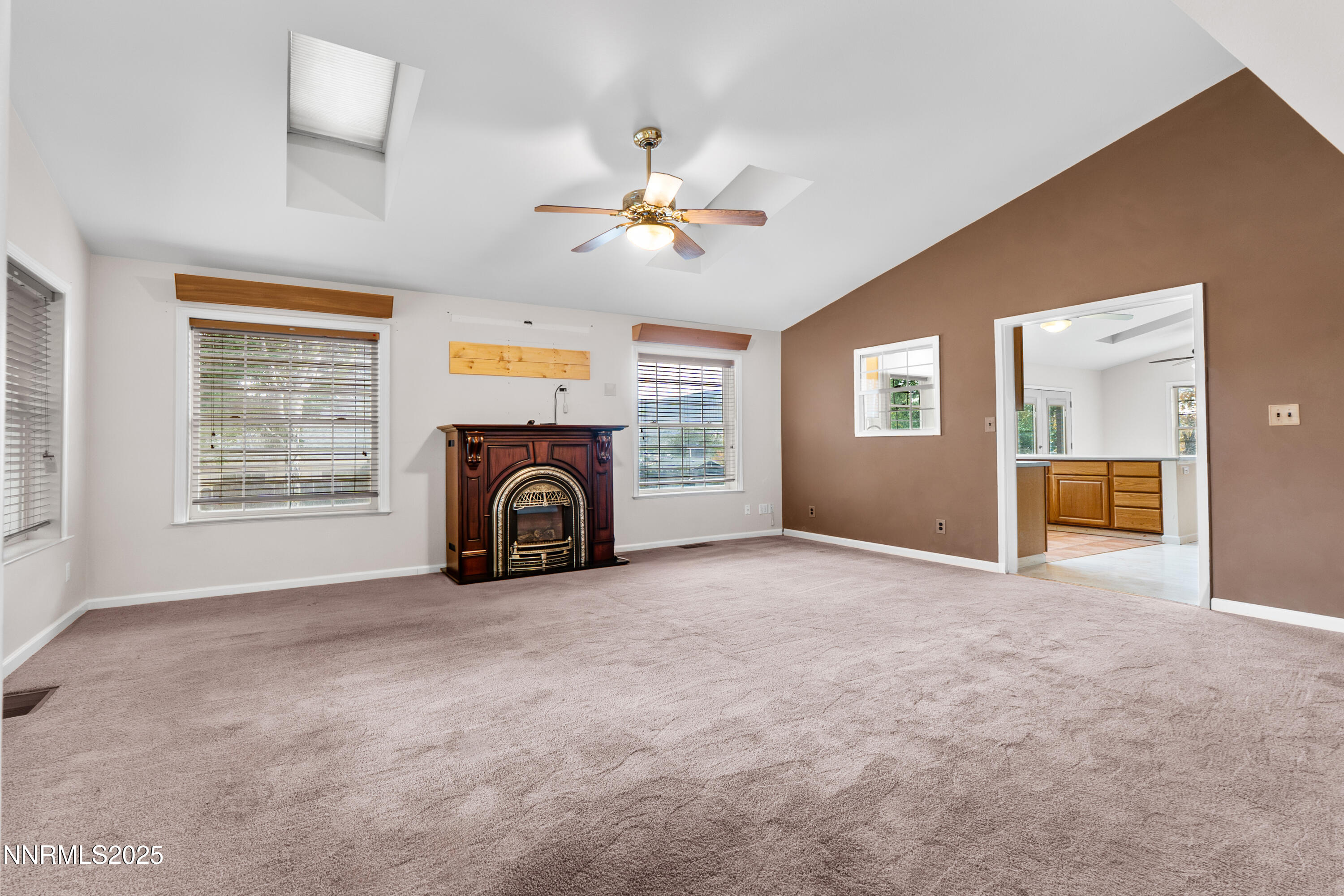 647 Castle Way Property Photo 16